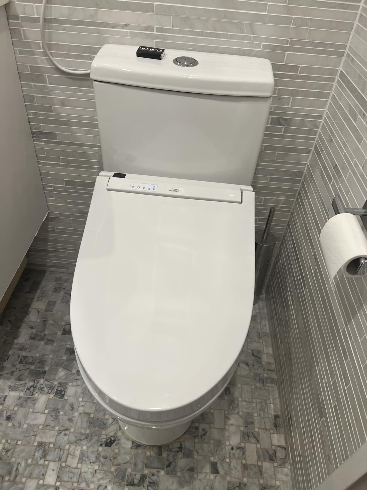TOTO SW3084#01 WASHLET C5 Electronic Bidet Toilet Seat with PREMIST and EWATER+ Wand Cleaning, Elongated, Cotton White Customer Review TOTO SW3084#01 WASHLET C5 Electronic Bidet Toilet Seat with PREMIST and EWATER+ Wand Cleaning, Elongated, Cotton White - Customer Photo 1