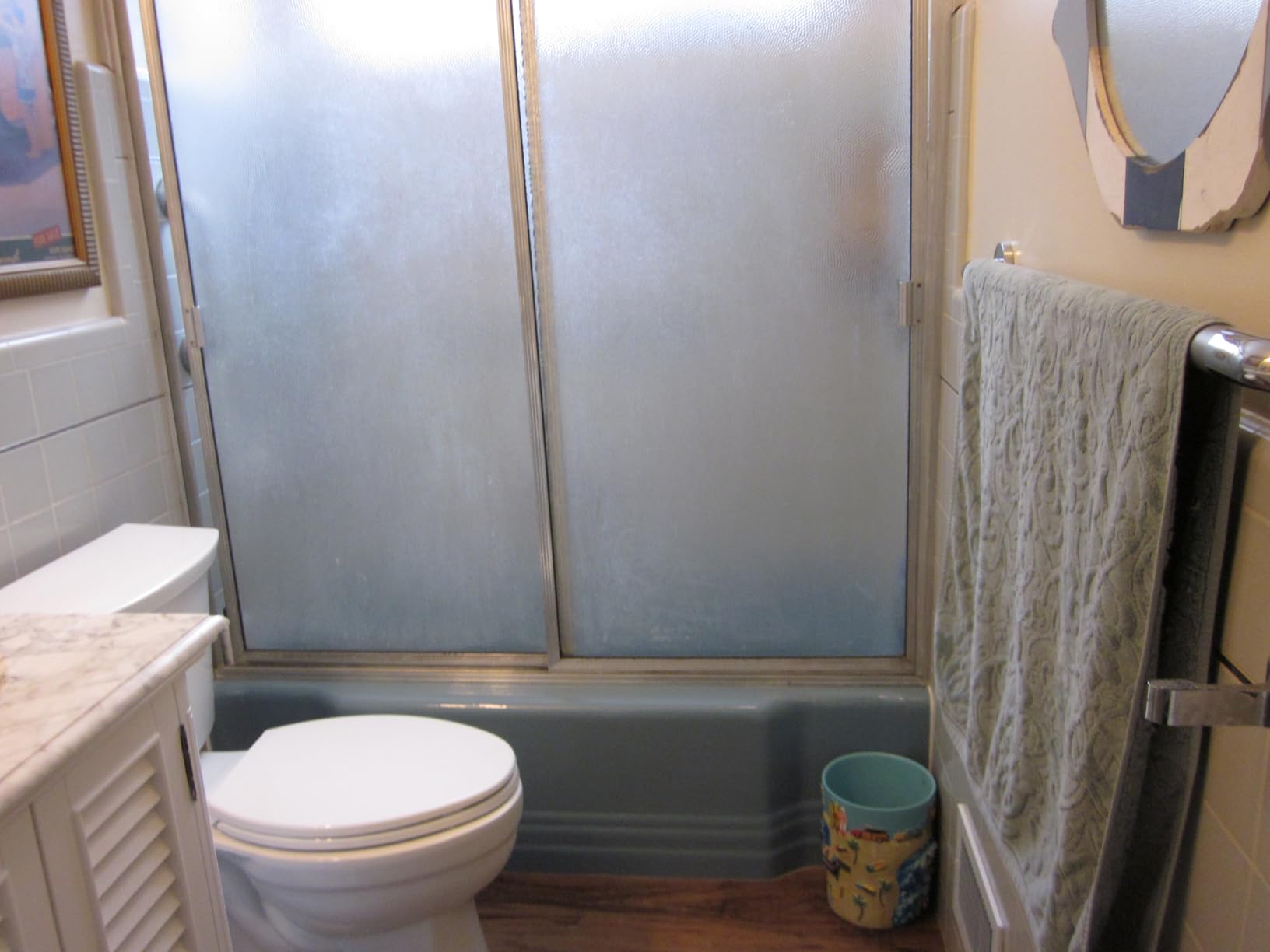 Slow Close Toilet Seat BR501-00 White Elongated, Stain-Resistant and Easy to Keep Clean, Heavy Duty Fits All Toilet Brands, Executive Series Customer Review Slow Close Toilet Seat BR501-00 White Elongated, Stain-Resistant and Easy to Keep Clean, Heavy Duty Fits All Toilet Brands, Executive Series - Customer Photo 2