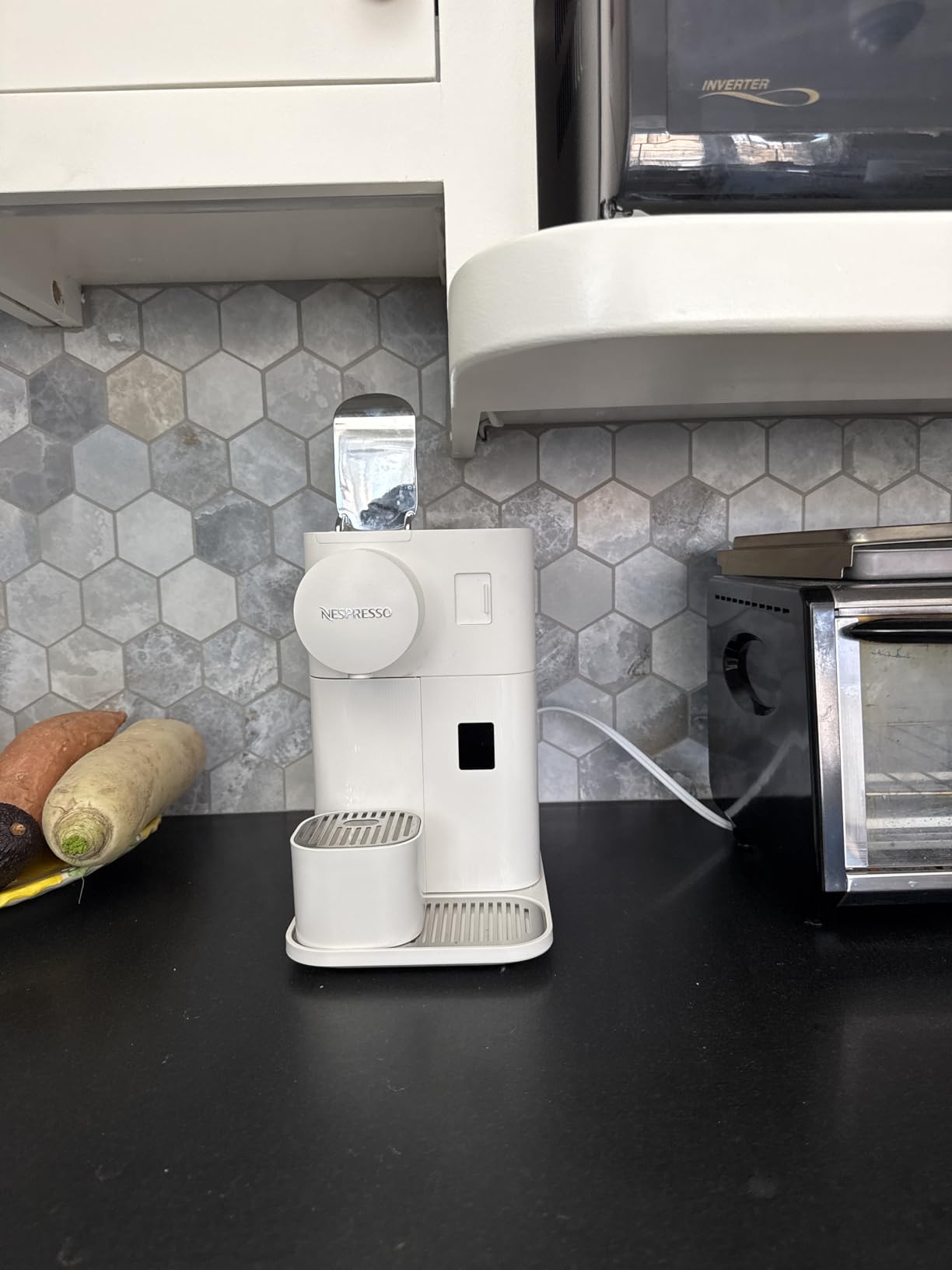 Nespresso Lattissima One Original Espresso Machine with Milk Frother by De'Longhi, Shadow Black Customer Review Nespresso Lattissima One Original Espresso Machine with Milk Frother by De'Longhi, Shadow Black - Customer Photo 1