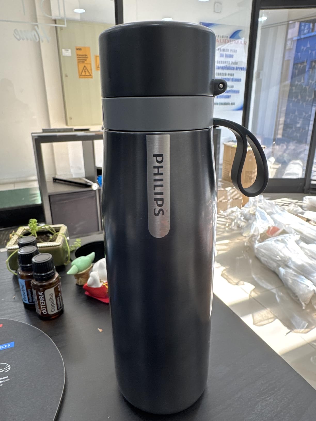 PHILIPS Water Bottle with Filter, Filter Water Bottle Stainless Steel with GoZero Everyday BPA-Free Tap Water Filter, Water Filter Bottle Keep Drink Cold 24 Hours, 1 Filter for 40 gal / 2 Months Customer Review PHILIPS Water Bottle with Filter, Filter Water Bottle Stainless Steel with GoZero Everyday BPA-Free Tap Water Filter, Water Filter Bottle Keep Drink Cold 24 Hours, 1 Filter for 40 gal / 2 Months - Customer Photo 1