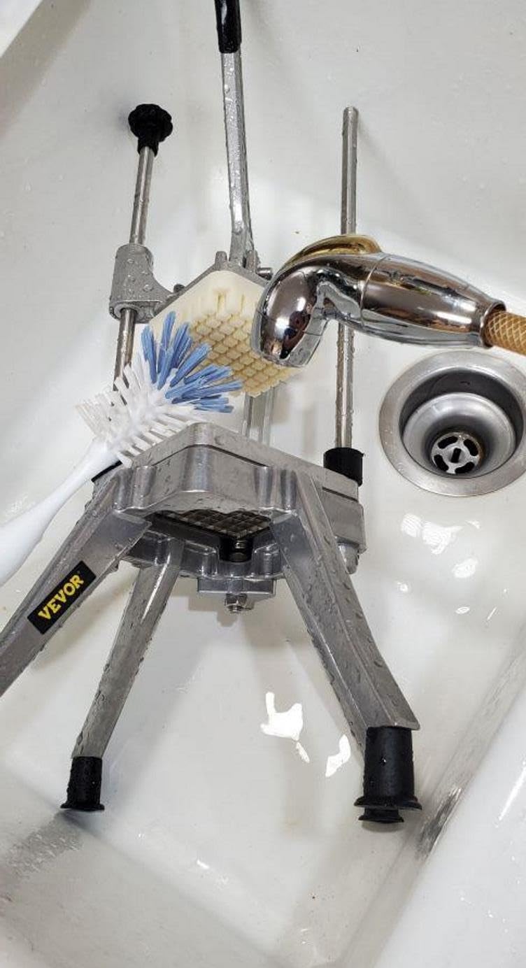 VEVOR Commercial Vegetable Chopper w/ 4 Replacement Blades, Stainless Steel French Fry Cutter Potato Dicer & Fruit Slicer for Restaurants & Home Kitchen Customer Review VEVOR Commercial Vegetable Chopper w/ 4 Replacement Blades, Stainless Steel French Fry Cutter Potato Dicer & Fruit Slicer for Restaurants & Home Kitchen - Customer Photo 2