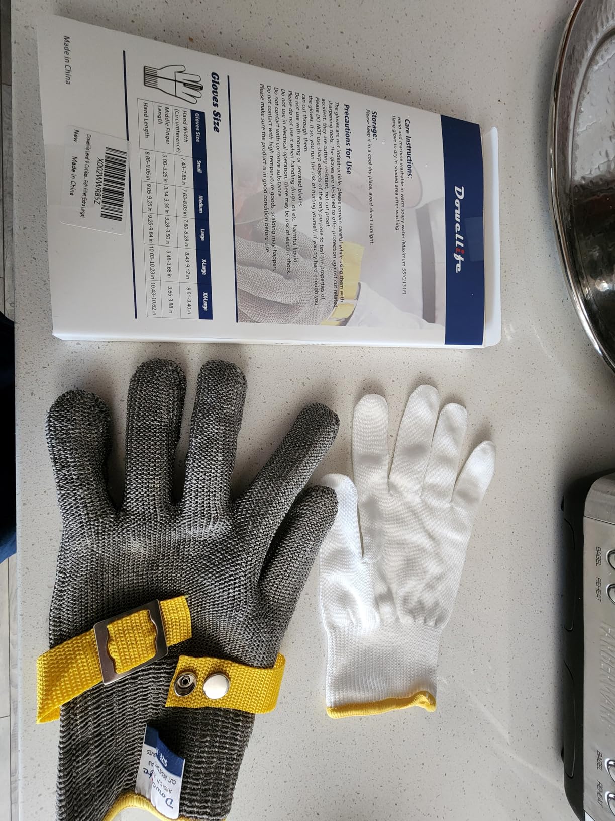 Dowellife ANSI A9 Cut Resistant Glove Food Grade, Stainless Steel Mesh Metal Knife Cutting Glove for Butcher Oyster Shucking Kitchen Mandoline Chef Slicing Fish Fillet (Large) Customer Review Dowellife ANSI A9 Cut Resistant Glove Food Grade, Stainless Steel Mesh Metal Knife Cutting Glove for Butcher Oyster Shucking Kitchen Mandoline Chef Slicing Fish Fillet (Large) - Customer Photo 2
