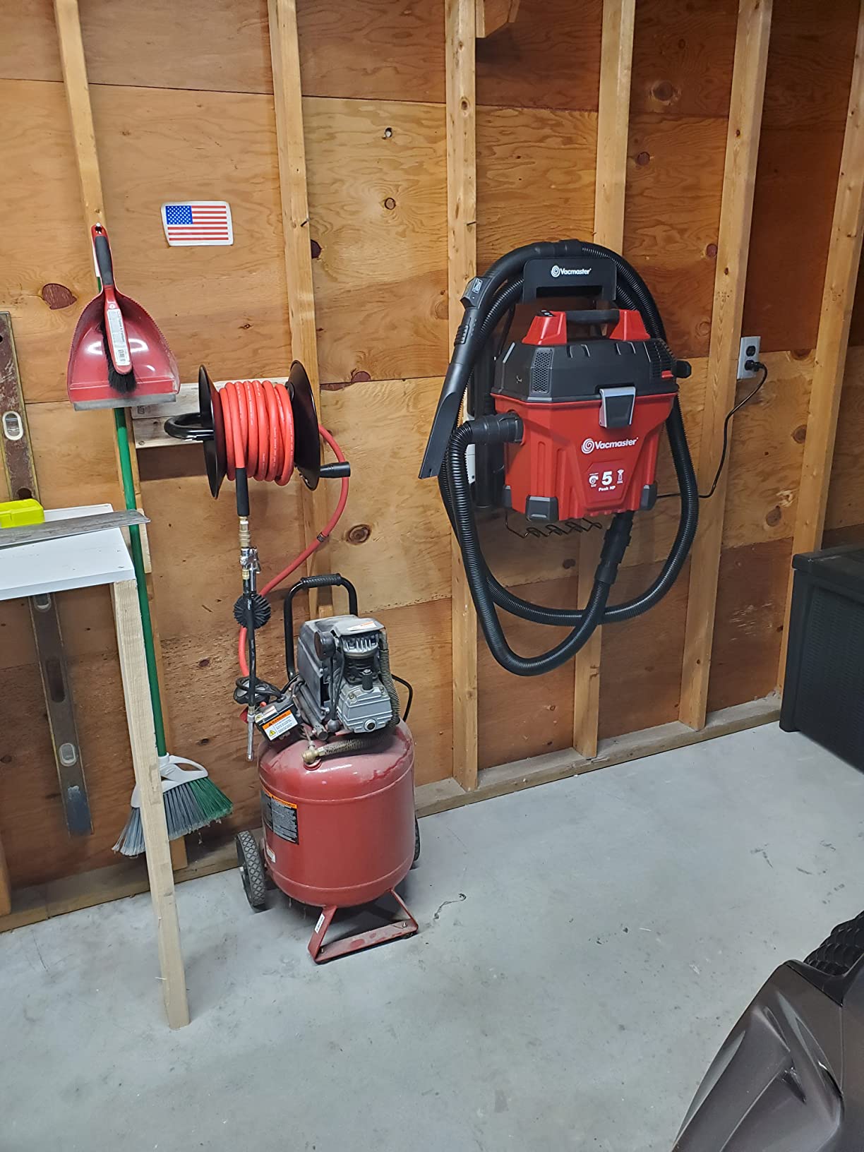 Vacmaster 5-Gallon* 5 Peak HP† Remote Control Wall Mount Wet/Dry Vac – VWMB508 1101 Customer Review Vacmaster 5-Gallon* 5 Peak HP† Remote Control Wall Mount Wet/Dry Vac – VWMB508 1101 - Customer Photo 1