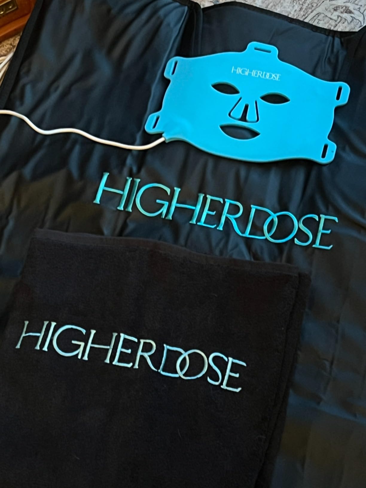 HigherDOSE Infrared Sauna Blanket - Personal Sauna to Relax & Detox Your Body and Mind - Portable Sauna Blanket for Home Sauna Therapy - Plush Thermal Blanket with Far Infrared Heat Customer Review HigherDOSE Infrared Sauna Blanket - Personal Sauna to Relax & Detox Your Body and Mind - Portable Sauna Blanket for Home Sauna Therapy - Plush Thermal Blanket with Far Infrared Heat - Customer Photo 1
