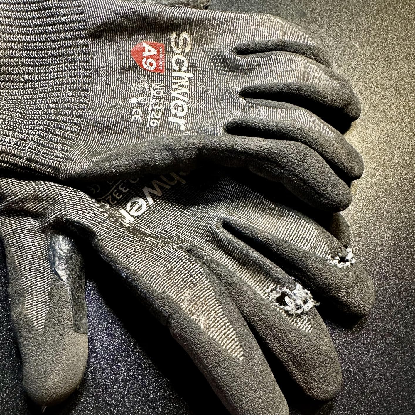 Schwer ProGuard Highest Level Cut Resistant Work Gloves PR3326 for Extreme Protection,ANSI A9 Cut Gloves with Reinforced Thumb, Non Slip, Breathable, Durable, Touch-screen, Non PFAS, Black 1 Pair(L) Customer Review Schwer ProGuard Highest Level Cut Resistant Work Gloves PR3326 for Extreme Protection,ANSI A9 Cut Gloves with Reinforced Thumb, Non Slip, Breathable, Durable, Touch-screen, Non PFAS, Black 1 Pair(L) - Customer Photo 1