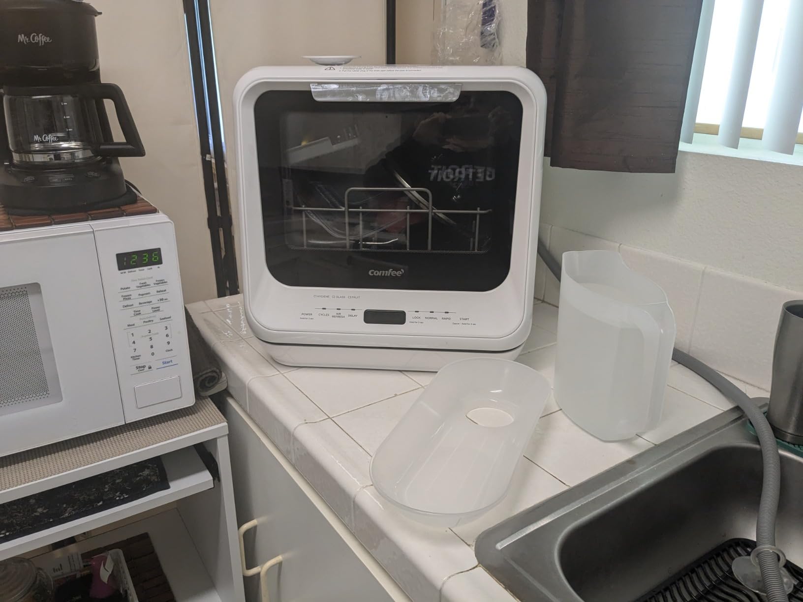 COMFEE' Portable Mini Dishwasher Countertop with 5L Built-in Water Tank for Apartments& RVs, No Hookup Needed, 6 Programs, 360° Dual Spray, 162℉ High-Temp& Air-Dry Function Customer Review COMFEE' Portable Mini Dishwasher Countertop with 5L Built-in Water Tank for Apartments& RVs, No Hookup Needed, 6 Programs, 360° Dual Spray, 162℉ High-Temp& Air-Dry Function - Customer Photo 1