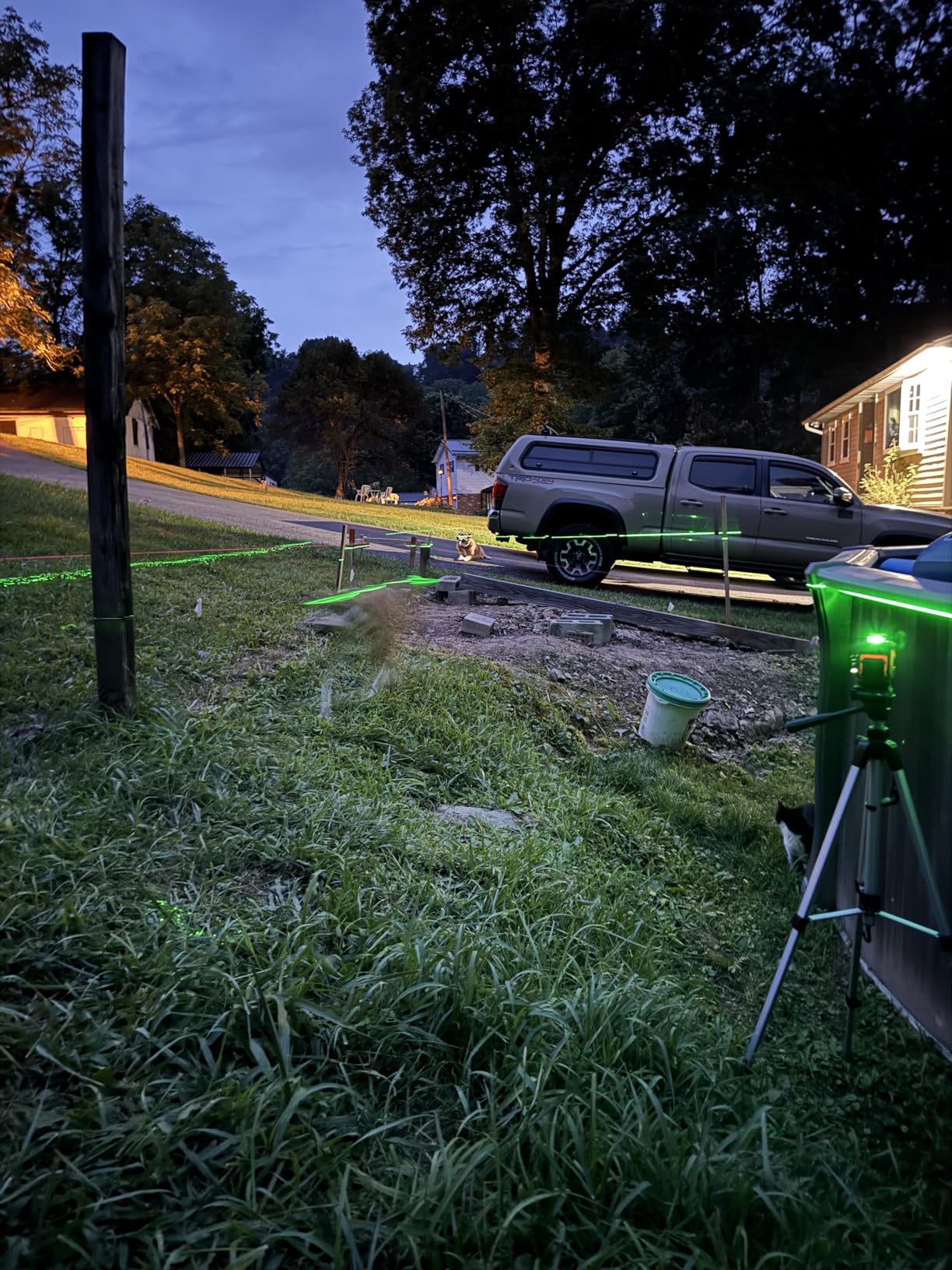 IKOVWUK Laser Level, 3x360° Cross Line Laser for Construction and Picture Hanging, 12 Green Lasers with Self-leveling, 3D Vertical & Horizontal Line, Level Tool with 5200 mAh Rechargeable Battery Customer Review IKOVWUK Laser Level, 3x360° Cross Line Laser for Construction and Picture Hanging, 12 Green Lasers with Self-leveling, 3D Vertical & Horizontal Line, Level Tool with 5200 mAh Rechargeable Battery - Customer Photo 2