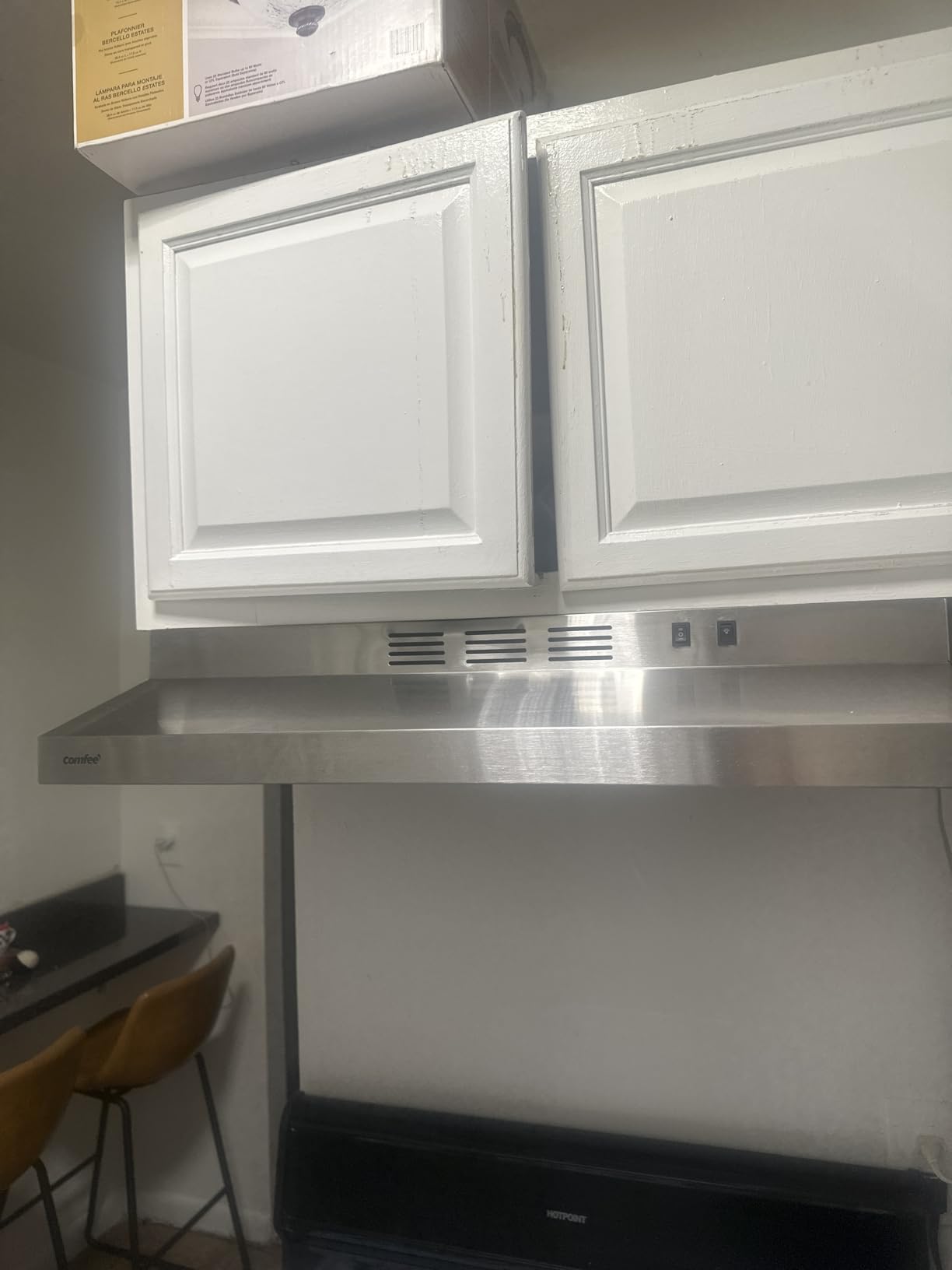 Comfee CVU30W4AST 30 inch Under Cabinet Ducted/Ductless Convertible Slim Vent Durable Stainless Steel Kitchen Reusable Filter, 3 Speed Exhaust Fan and 2 LED Lights Range Hood, 2.0 Version Customer Review Comfee CVU30W4AST 30 inch Under Cabinet Ducted/Ductless Convertible Slim Vent Durable Stainless Steel Kitchen Reusable Filter, 3 Speed Exhaust Fan and 2 LED Lights Range Hood, 2.0 Version - Customer Photo 1