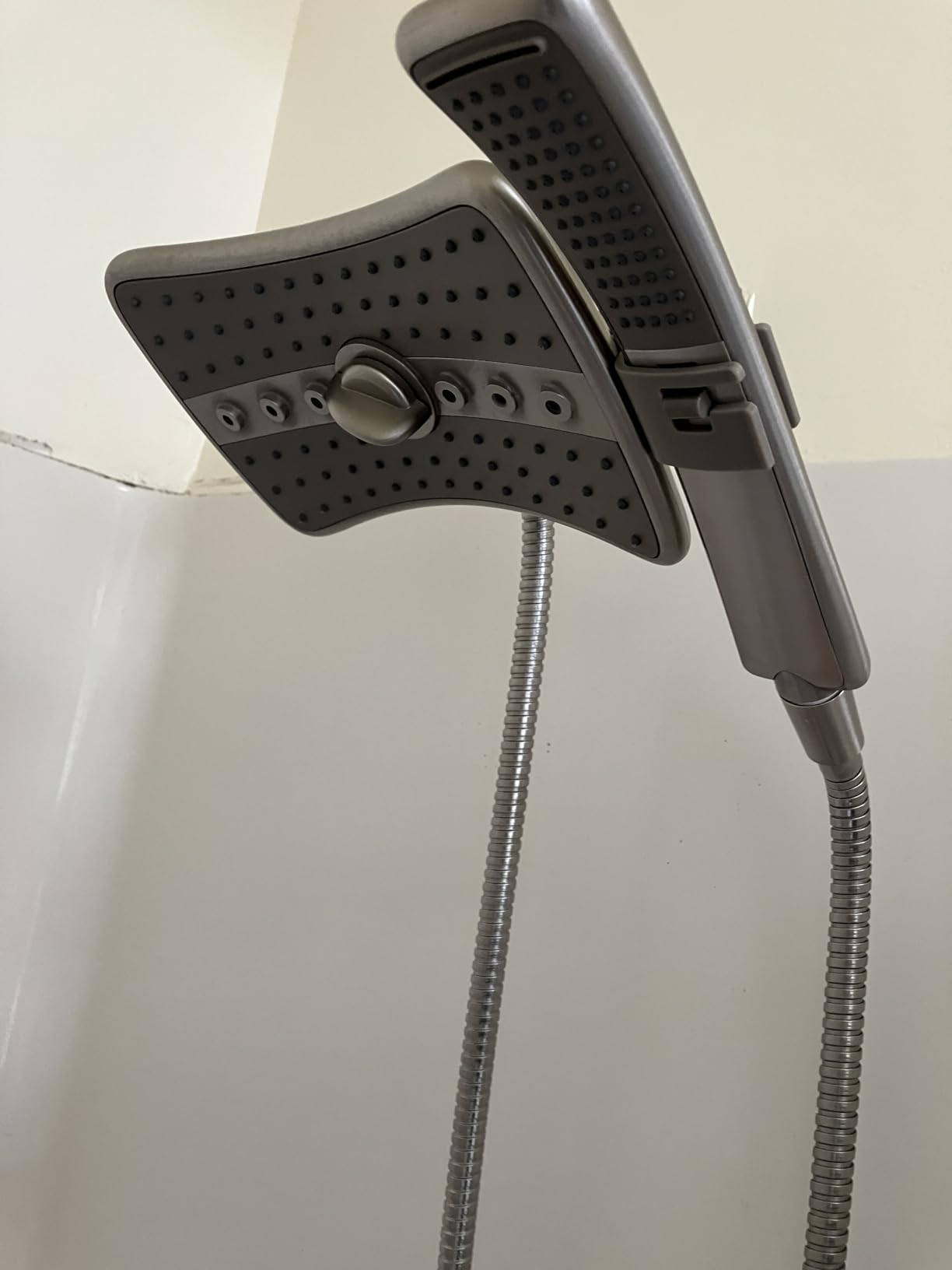 BRIGHT SHOWERS High Pressure Dual Shower Head Combo, Handheld Showerhead Rainfall Shower Head Combo with Black Face, 60 Inch Long Stainless Steel Shower Hose, Chrome Customer Review BRIGHT SHOWERS High Pressure Dual Shower Head Combo, Handheld Showerhead Rainfall Shower Head Combo with Black Face, 60 Inch Long Stainless Steel Shower Hose, Chrome - Customer Photo 1
