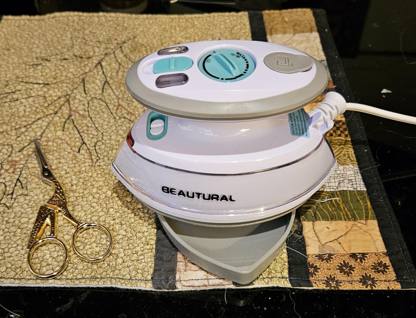 BEAUTURAL Mini Travel Steam Iron for Clothes with Dual Voltage, Non-Stick Soleplate, Anti-Slip Handle, Ideal for Sewing, Quilting and Handcraft - Customer Photo 3