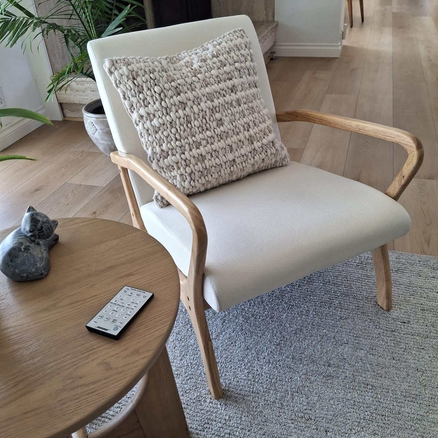 ELUCHANG Accent Chair with Lumbar Pillow,Mid-Century Modern Armchair, Linen Fabric Comfy Reading, Lounge Side Chair for Living Room Bedroom Apartment,Easy Assembly(Beige) Customer Review ELUCHANG Accent Chair with Lumbar Pillow,Mid-Century Modern Armchair, Linen Fabric Comfy Reading, Lounge Side Chair for Living Room Bedroom Apartment,Easy Assembly(Beige) - Customer Photo 1