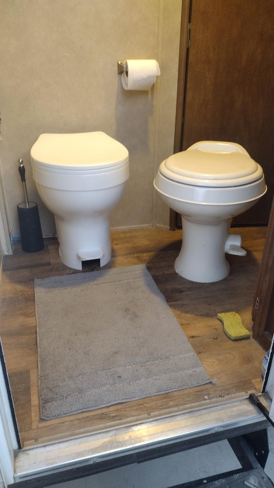 Thetford Aqua-Magic® VI High Profile, White Customer Review Thetford Aqua-Magic® VI High Profile, White - Customer Photo 1