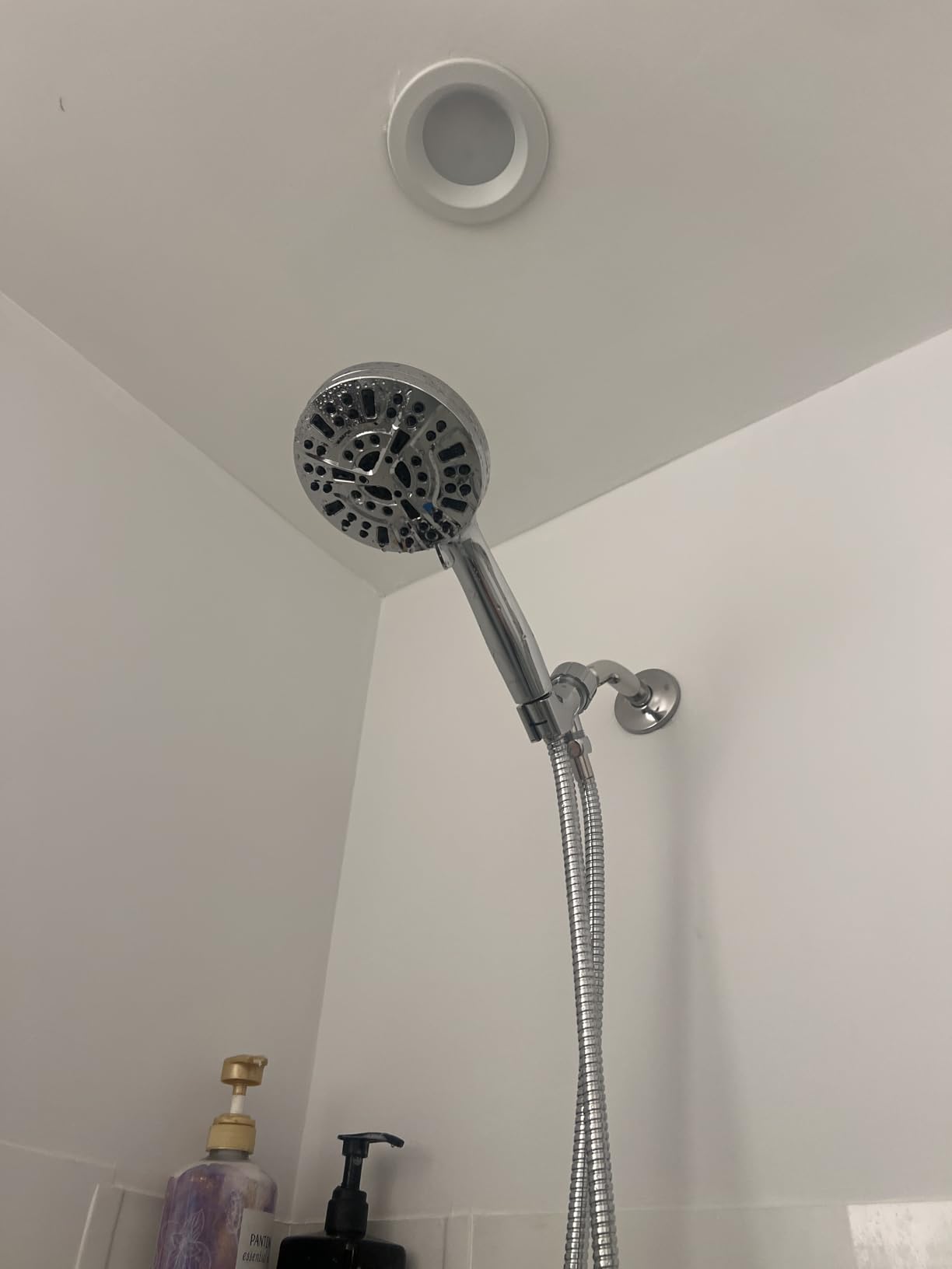 Shower Head,10 Functions High Pressure shower head with handheld, Built-in Pause Mode & 2 Power Wash, Non-Clogging Nozzles High Flow Hand Held Shower Head, Leakproof 6.5ft Hose&Metal Bracket Customer Review Shower Head,10 Functions High Pressure shower head with handheld, Built-in Pause Mode & 2 Power Wash, Non-Clogging Nozzles High Flow Hand Held Shower Head, Leakproof 6.5ft Hose&Metal Bracket - Customer Photo 1