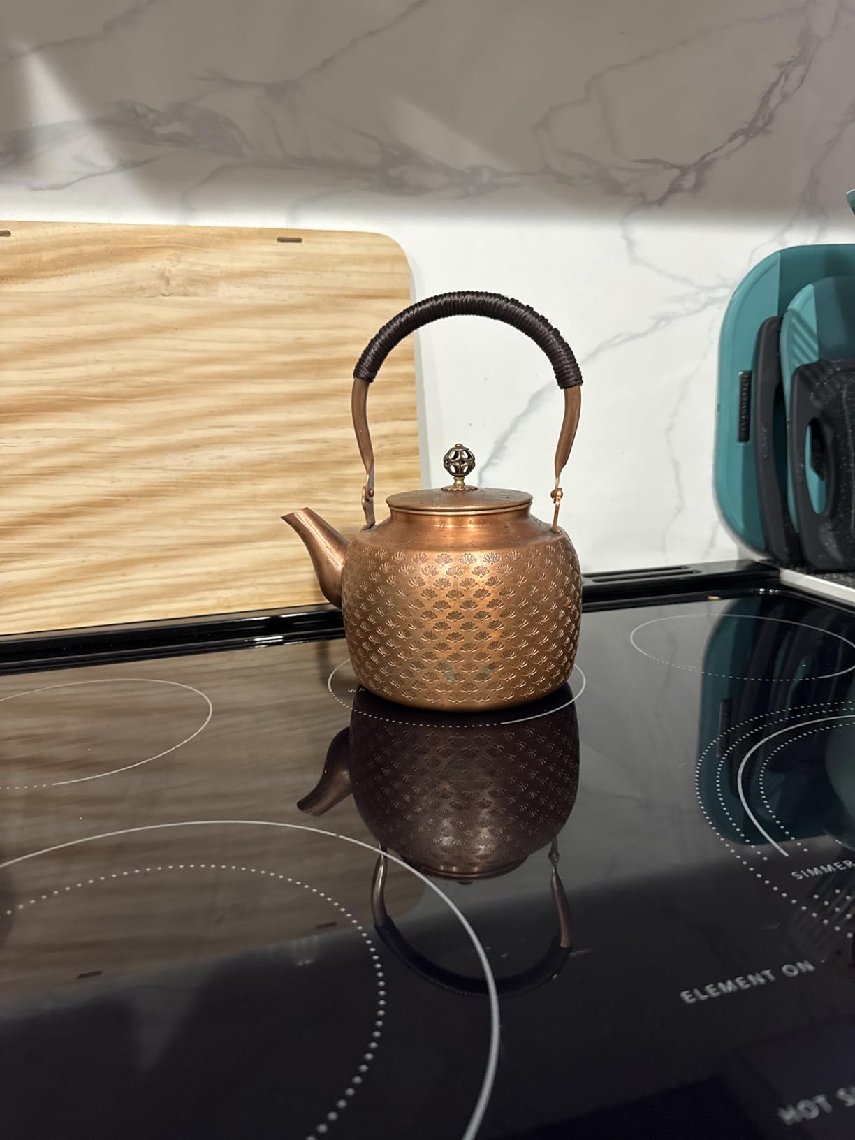 Kkekos Handmade Copper Kettle Copper Teapot for Stovetop 2000ml (Type3) Customer Review Kkekos Handmade Copper Kettle Copper Teapot for Stovetop 2000ml (Type3) - Customer Photo 1