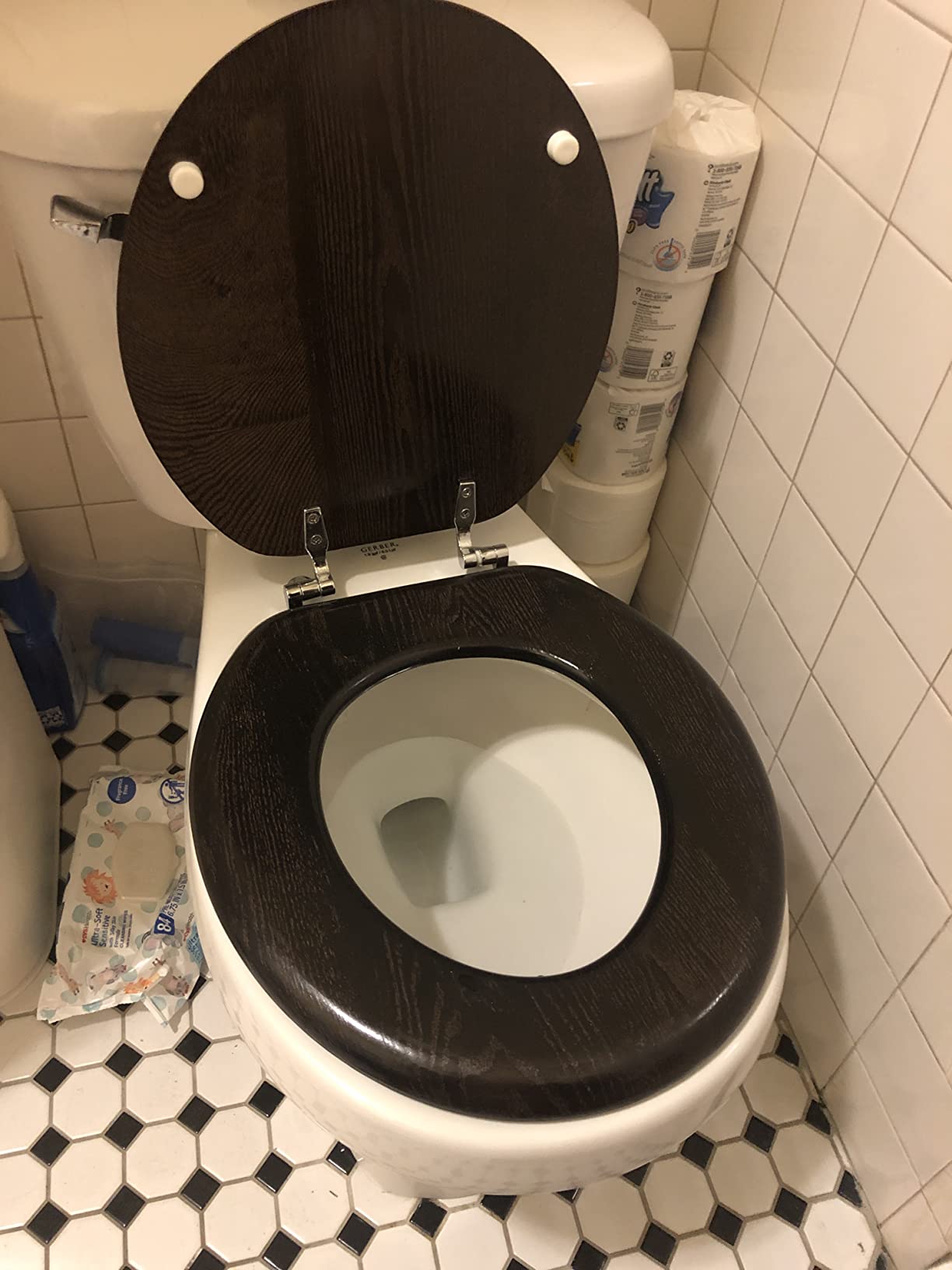 Wooden Toilet Seat Round with Metal Hinges, Wood Toilet Seat for American Standard Size Toilet Seats, Easy to Install Customer Review Wooden Toilet Seat Round with Metal Hinges, Wood Toilet Seat for American Standard Size Toilet Seats, Easy to Install - Customer Photo 1