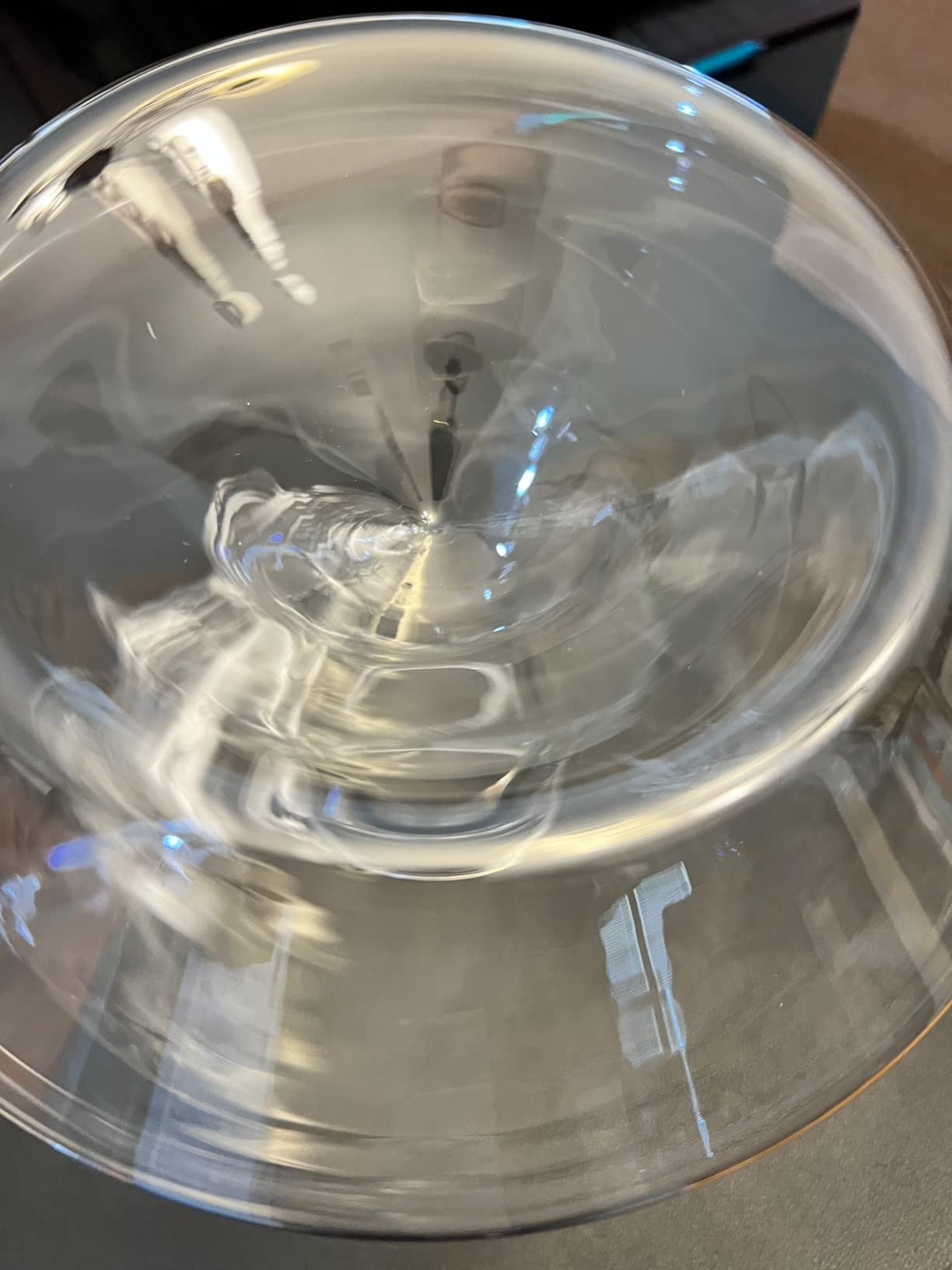 Josephinenhütte - JOSEPHINE Decanter - Brilliant - Hand blown decanter - This crystal glass decanter is designed for 0.75l wine bottles. - Customer Photo 3