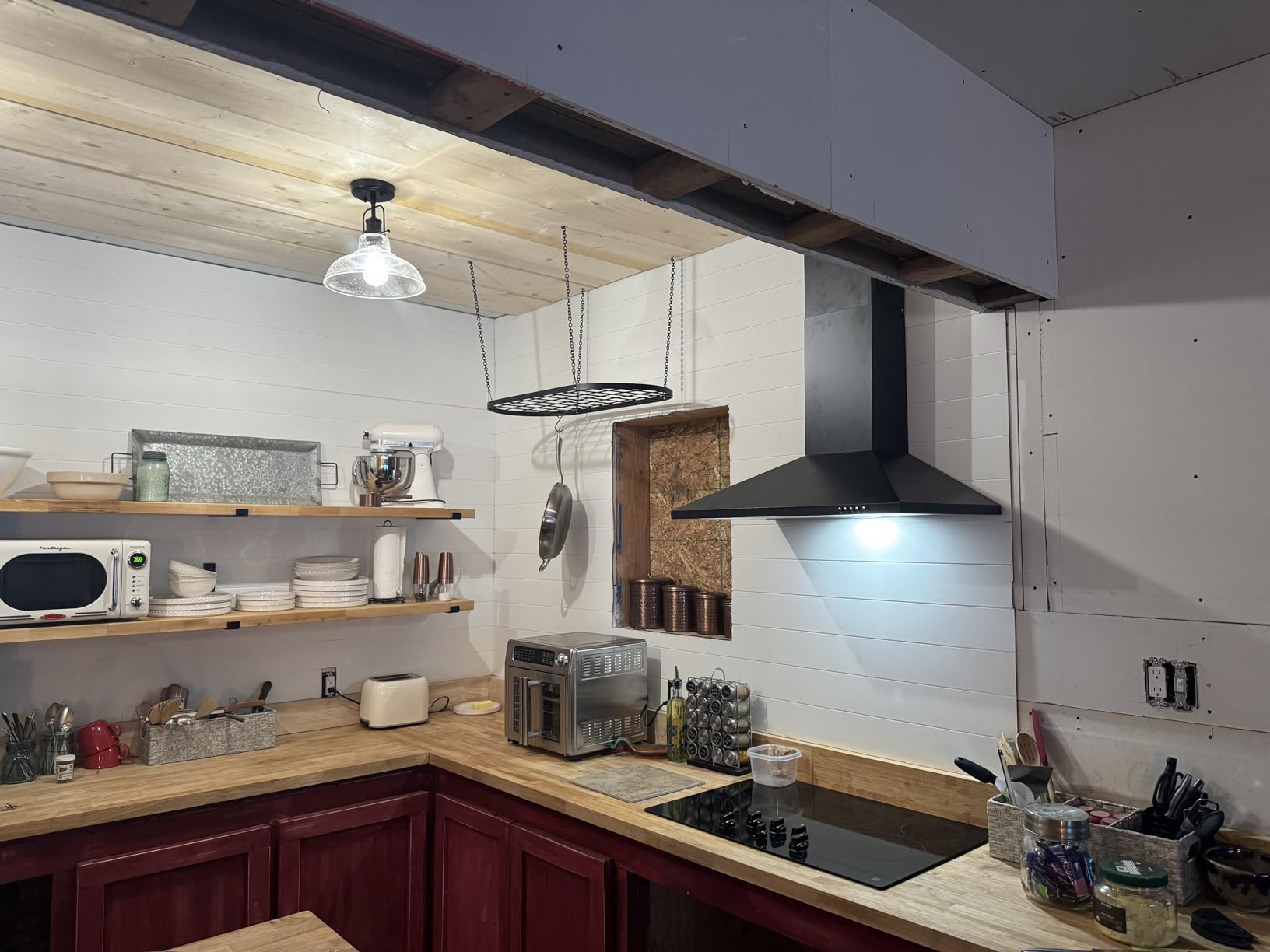 SNDOAS Range Hood 30 inch,Wall Mount Range Hood in Stainless Steel With Ducted/Ductless Convertible,Stove Vent Hood with Aluminum Filters,3 Speed Exhaust Fan,LED Light,Button Control Customer Review SNDOAS Range Hood 30 inch,Wall Mount Range Hood in Stainless Steel With Ducted/Ductless Convertible,Stove Vent Hood with Aluminum Filters,3 Speed Exhaust Fan,LED Light,Button Control - Customer Photo 1