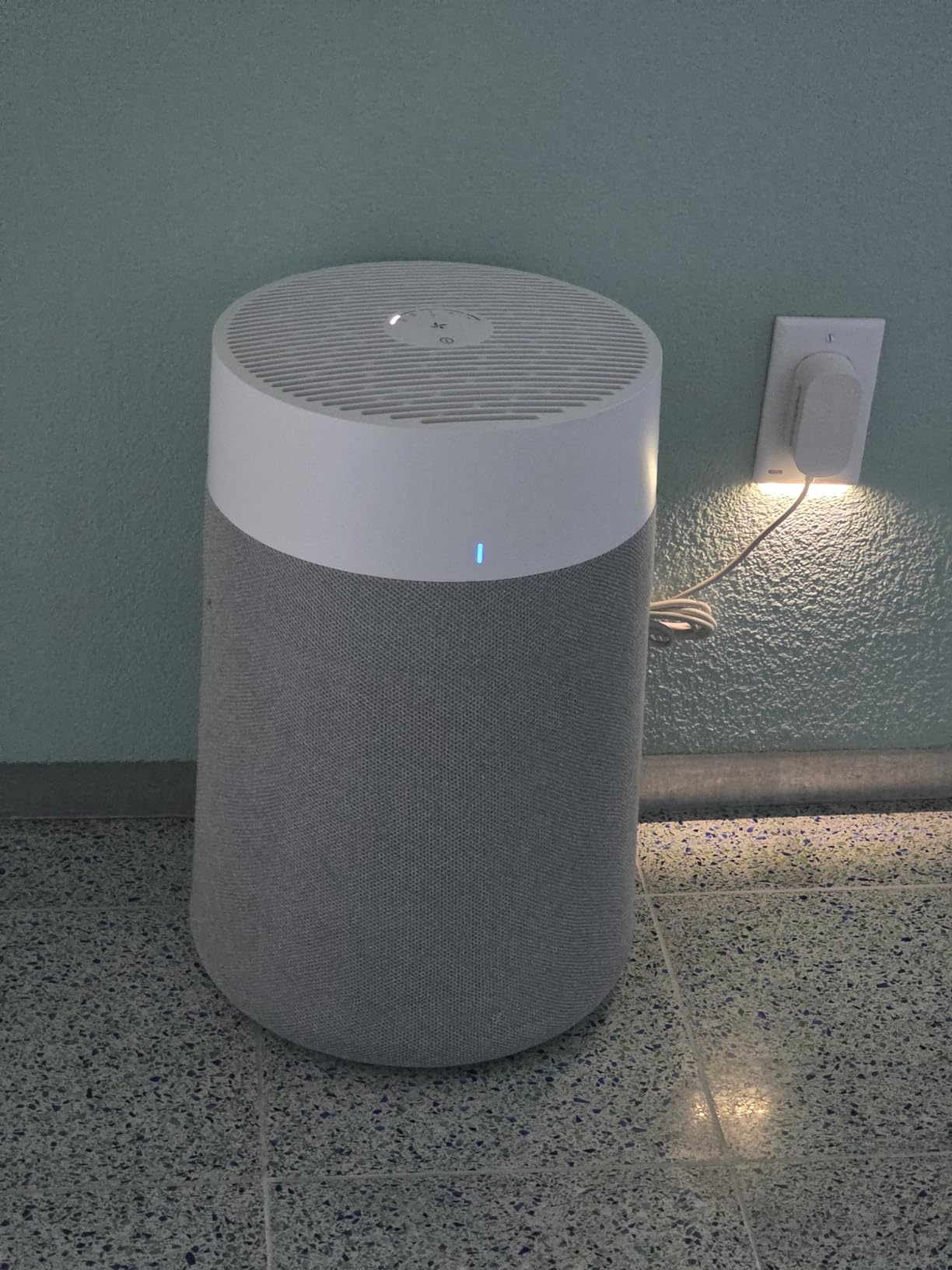 BLUEAIR Air Purifiers for Large Rooms, Cleans 3,048 Sqft In One Hour, HEPASilent Smart Air Cleaner For Home, Pets, Allergies, Virus, Dust, Mold, Smoke - Blue Pure 211i Max Customer Review BLUEAIR Air Purifiers for Large Rooms, Cleans 3,048 Sqft In One Hour, HEPASilent Smart Air Cleaner For Home, Pets, Allergies, Virus, Dust, Mold, Smoke - Blue Pure 211i Max - Customer Photo 1