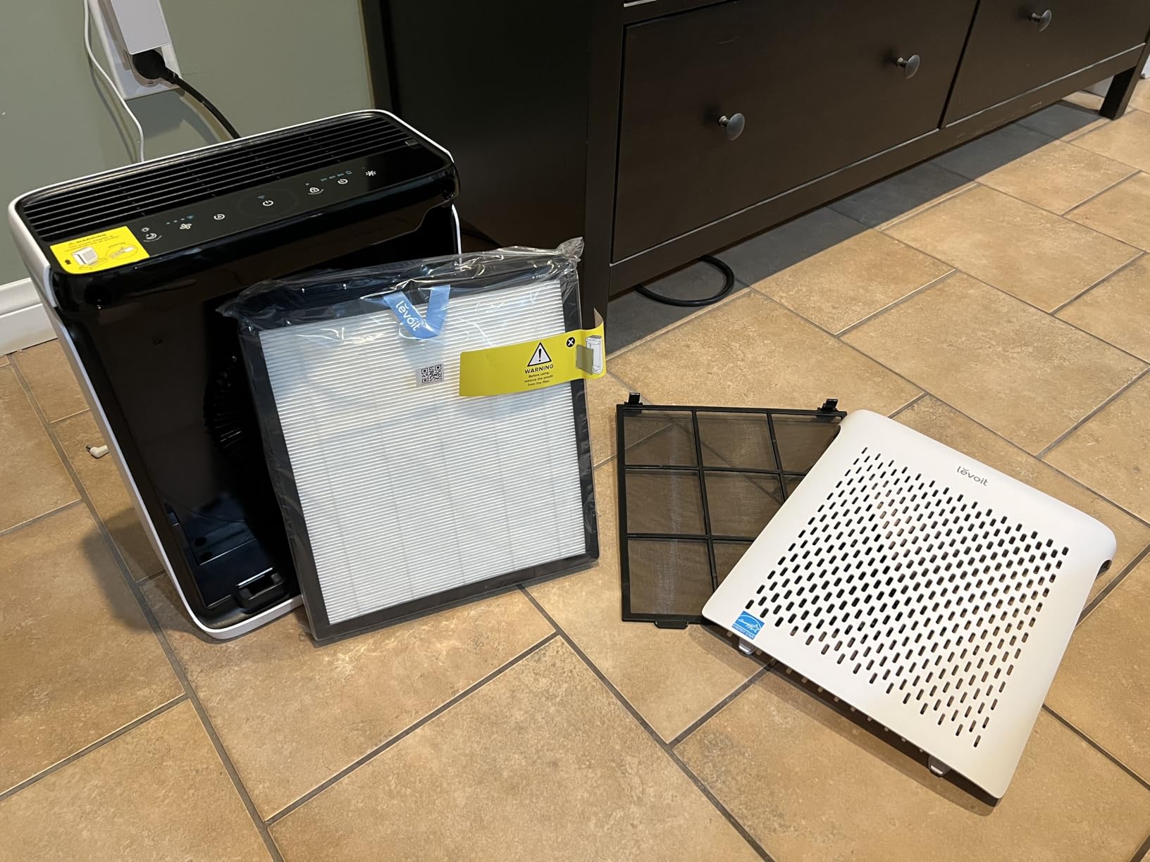 LEVOIT Air Purifier for Home Large Room Up to 1073Ft² with Air Quality Monitor, AHAM VERIFIDE, Smart WiFi, Washable Pre-Filter, HEPA Sleep Mode for Pets, Allergies, Dust, Pollen, Vital 100S-P, White Customer Review LEVOIT Air Purifier for Home Large Room Up to 1073Ft² with Air Quality Monitor, AHAM VERIFIDE, Smart WiFi, Washable Pre-Filter, HEPA Sleep Mode for Pets, Allergies, Dust, Pollen, Vital 100S-P, White - Customer Photo 2