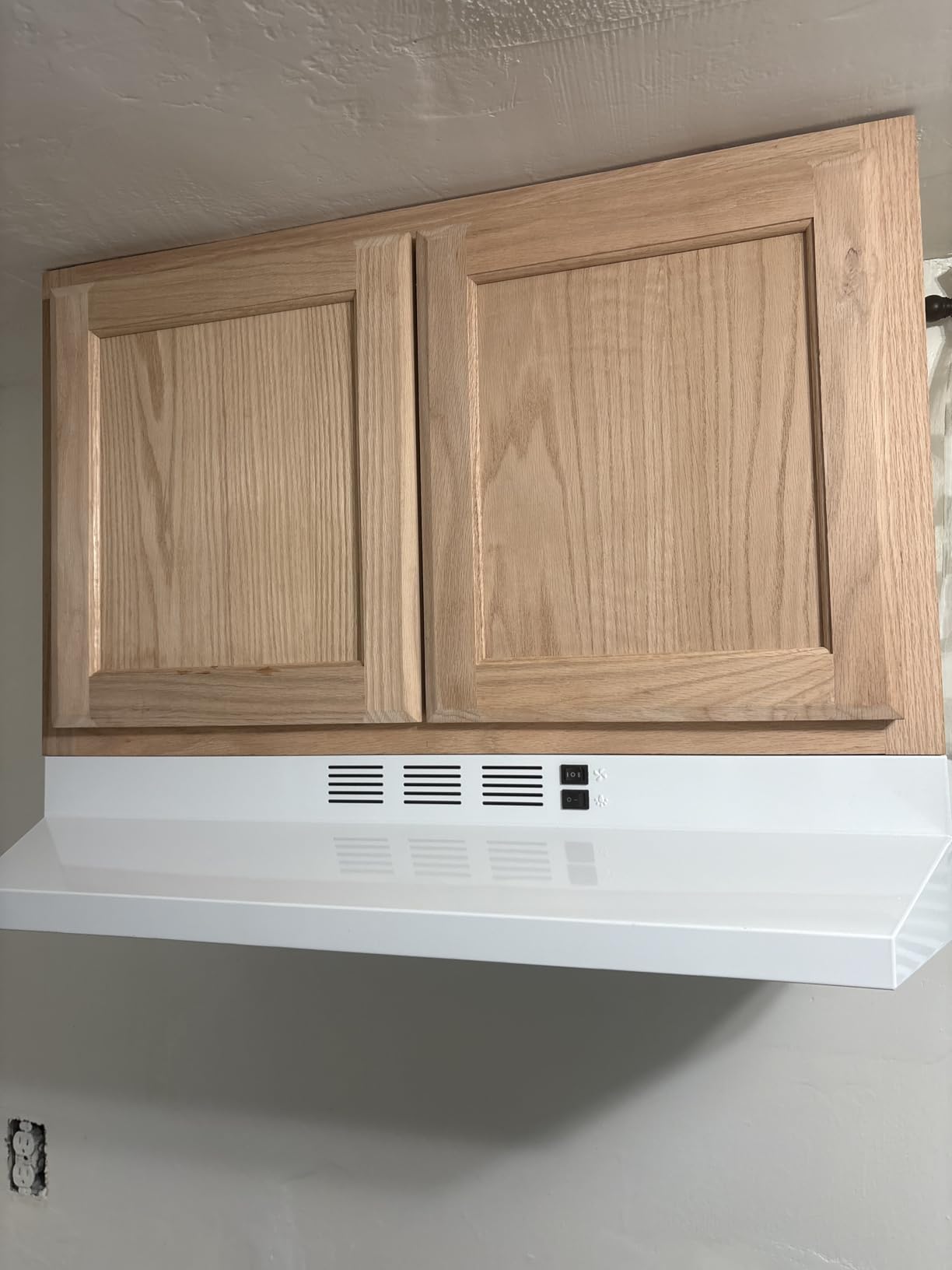 FIREGAS 30 inch Range Hood Under Cabinet, Ducted/Ductless Convertible Stainless Steel Kitchen Range Hood with Rocker Button Control, 2 Speed Exhaust Fan, 300 CFM Aluminum Filter Included Customer Review FIREGAS 30 inch Range Hood Under Cabinet, Ducted/Ductless Convertible Stainless Steel Kitchen Range Hood with Rocker Button Control, 2 Speed Exhaust Fan, 300 CFM Aluminum Filter Included - Customer Photo 1