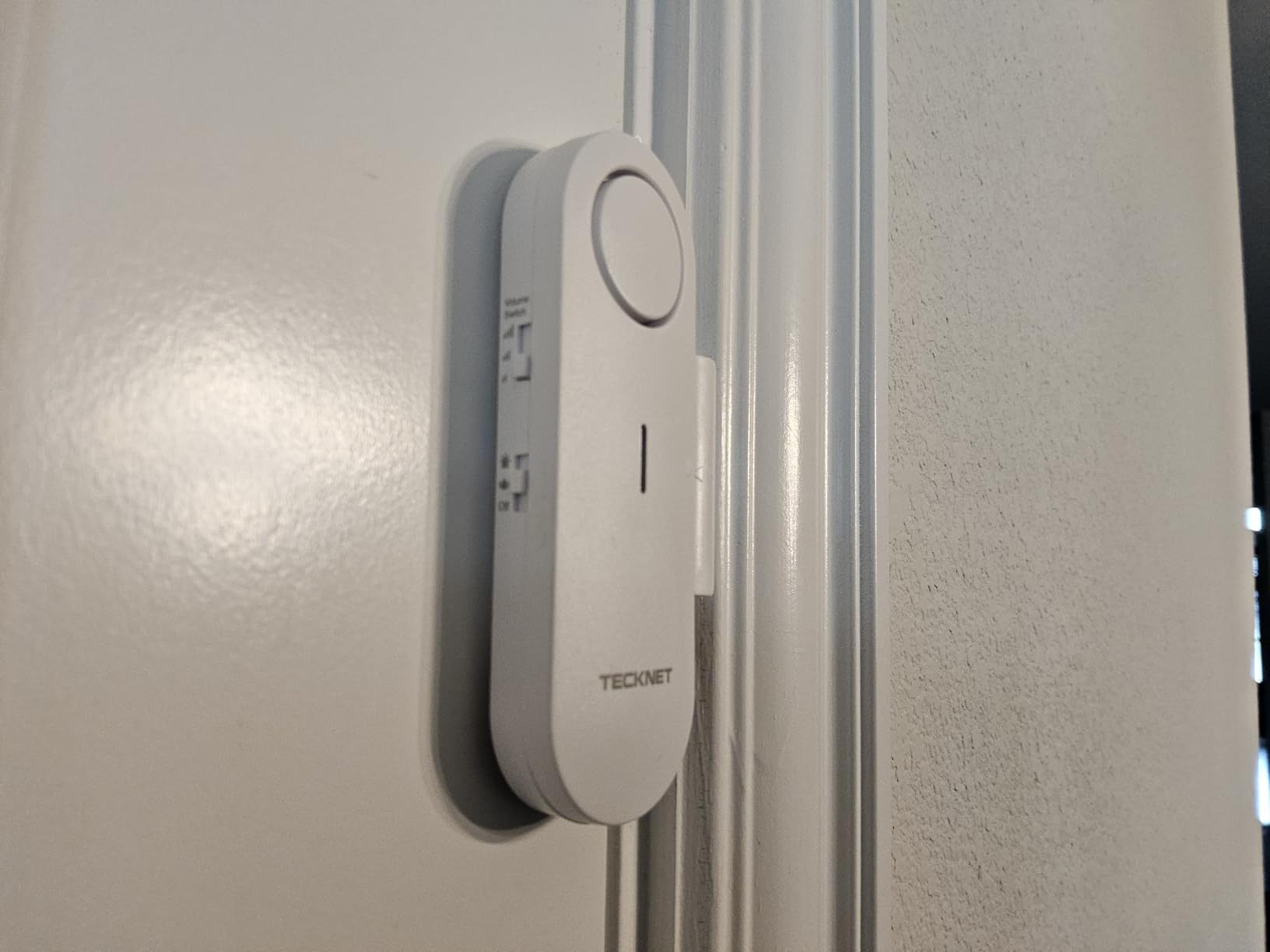 TECKNET Door Alarms for Kids Safety, Window Alarm Pool Alarms Door Alarm for Home Security, 2-in-1 Alarm & Chime, 3-Level Volume Control, Wireless Alarm for House Hotel Cars Sheds Caravans (3 Pack) Customer Review TECKNET Door Alarms for Kids Safety, Window Alarm Pool Alarms Door Alarm for Home Security, 2-in-1 Alarm & Chime, 3-Level Volume Control, Wireless Alarm for House Hotel Cars Sheds Caravans (3 Pack) - Customer Photo 1