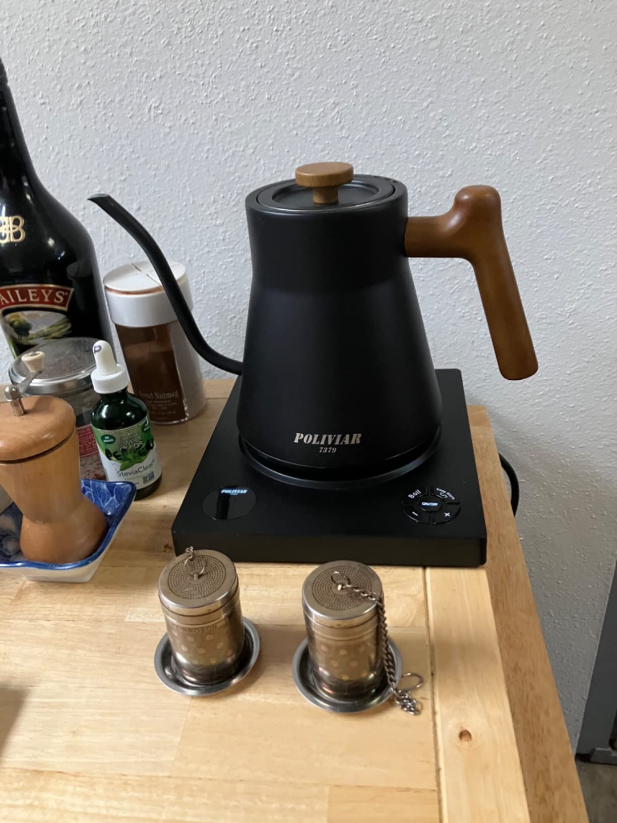 POLIVIAR Electric Gooseneck Kettle, 1200W Electric Tea Kettle Real Wood Handle, 34oz Pour Over Electric Kettle for Coffee & Tea, 18/8 Stainless Steel Inner, Temperature Control & Rapid Heating Customer Review POLIVIAR Electric Gooseneck Kettle, 1200W Electric Tea Kettle Real Wood Handle, 34oz Pour Over Electric Kettle for Coffee & Tea, 18/8 Stainless Steel Inner, Temperature Control & Rapid Heating - Customer Photo 1