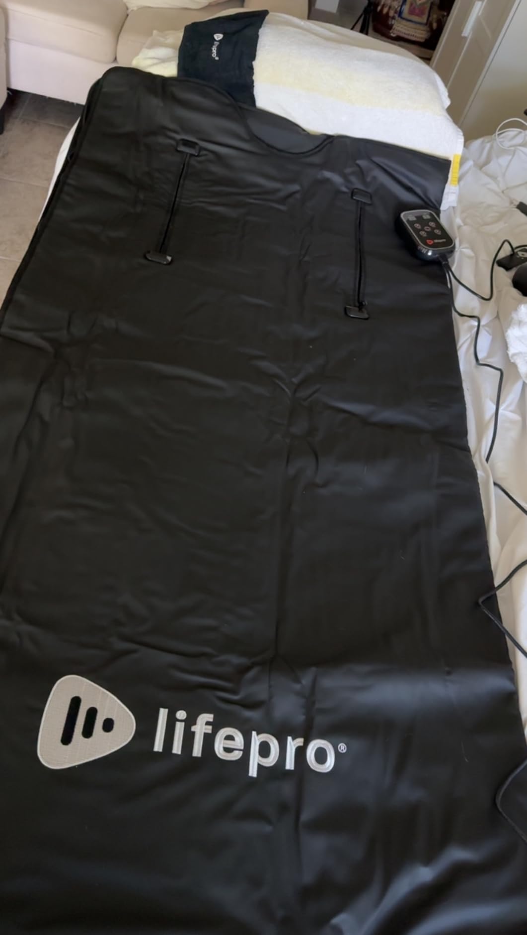 LifePro RejuvaWrap Far Infrared Sauna Blanket for Detox & Relaxation – Available in 5 Colors & 3 Models – Portable Sauna Blanket Infrared for Muscle Relief, Circulation & Recovery – 9 Heat Levels Customer Review LifePro RejuvaWrap Far Infrared Sauna Blanket for Detox & Relaxation – Available in 5 Colors & 3 Models – Portable Sauna Blanket Infrared for Muscle Relief, Circulation & Recovery – 9 Heat Levels - Customer Photo 1