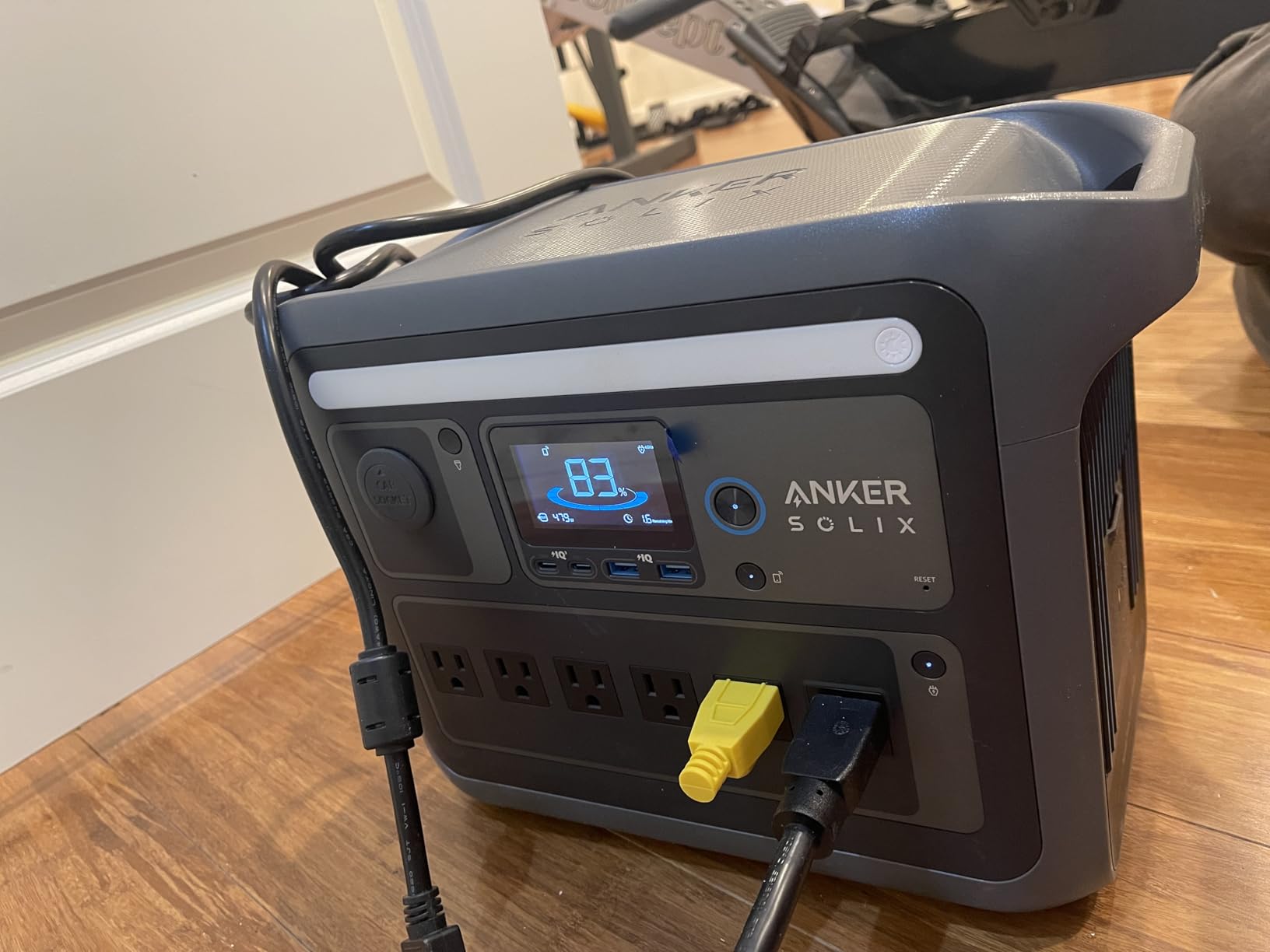 Anker SOLIX C1000 Portable Power Station, 1800W (Peak 2400W) Solar Generator, Full Charge in 58 Min, 1056wh LiFePO4 Battery for Home Backup, Power Outages, and Outdoor Camping (Optional Solar Panel) - Customer Photo 2