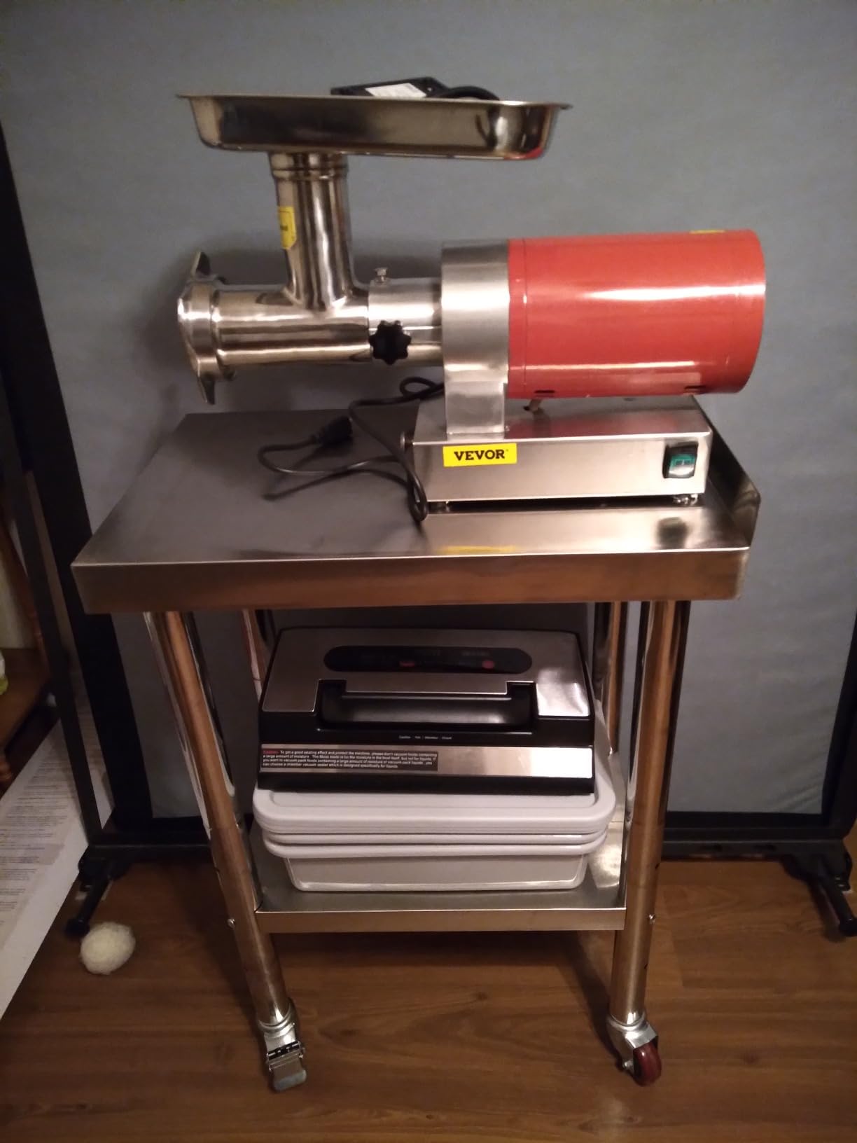 VEVOR Electric Meat Grinder, 992 Lb/H Capacity, 1100W (4600W MAX) Industrial Meat Mincer w/ 2 Blade, 3 Grinding Plates, Sausage Maker & Kubbe Kit Carbon Steel Commercial Meat Grinder, ETL Listed Customer Review VEVOR Electric Meat Grinder, 992 Lb/H Capacity, 1100W (4600W MAX) Industrial Meat Mincer w/ 2 Blade, 3 Grinding Plates, Sausage Maker & Kubbe Kit Carbon Steel Commercial Meat Grinder, ETL Listed - Customer Photo 1