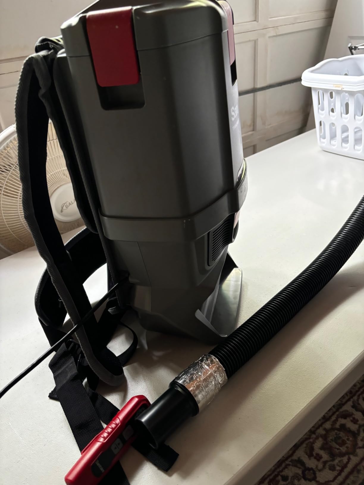 Sanitaire Transport Commercial Cordless Backpack Vacuum with Adjustable Wand, Dual 24V Batteries, Handheld Controls, SC580A. Gray Customer Review Sanitaire Transport Commercial Cordless Backpack Vacuum with Adjustable Wand, Dual 24V Batteries, Handheld Controls, SC580A. Gray - Customer Photo 1