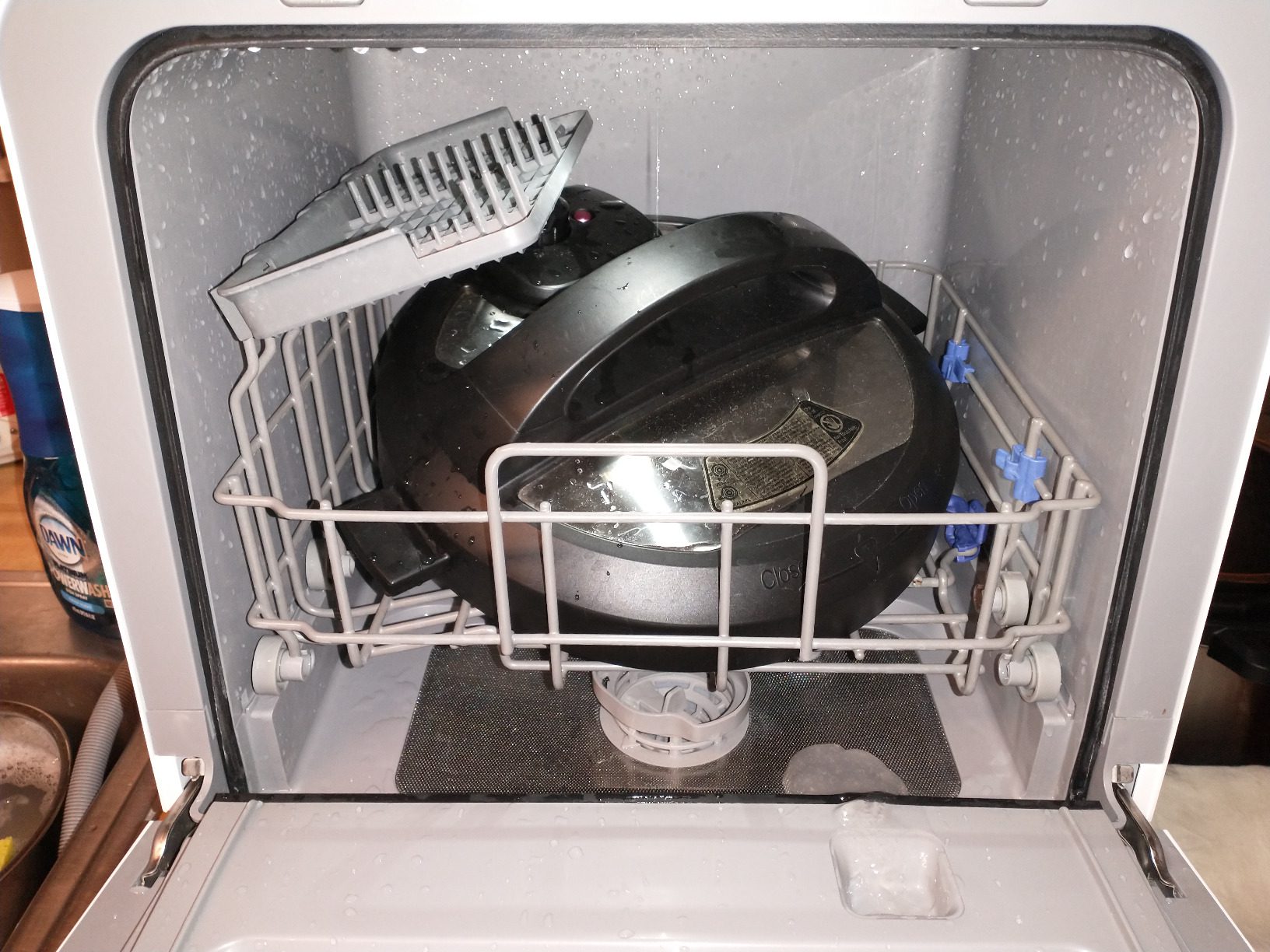 Farberware Portable Countertop Dishwasher with 5-Liter Built-in Water Tank - 5-Program System for Home, RV, and Apartment - Wash Dishes, Glass, and Baby Products Customer Review Farberware Portable Countertop Dishwasher with 5-Liter Built-in Water Tank - 5-Program System for Home, RV, and Apartment - Wash Dishes, Glass, and Baby Products - Customer Photo 1