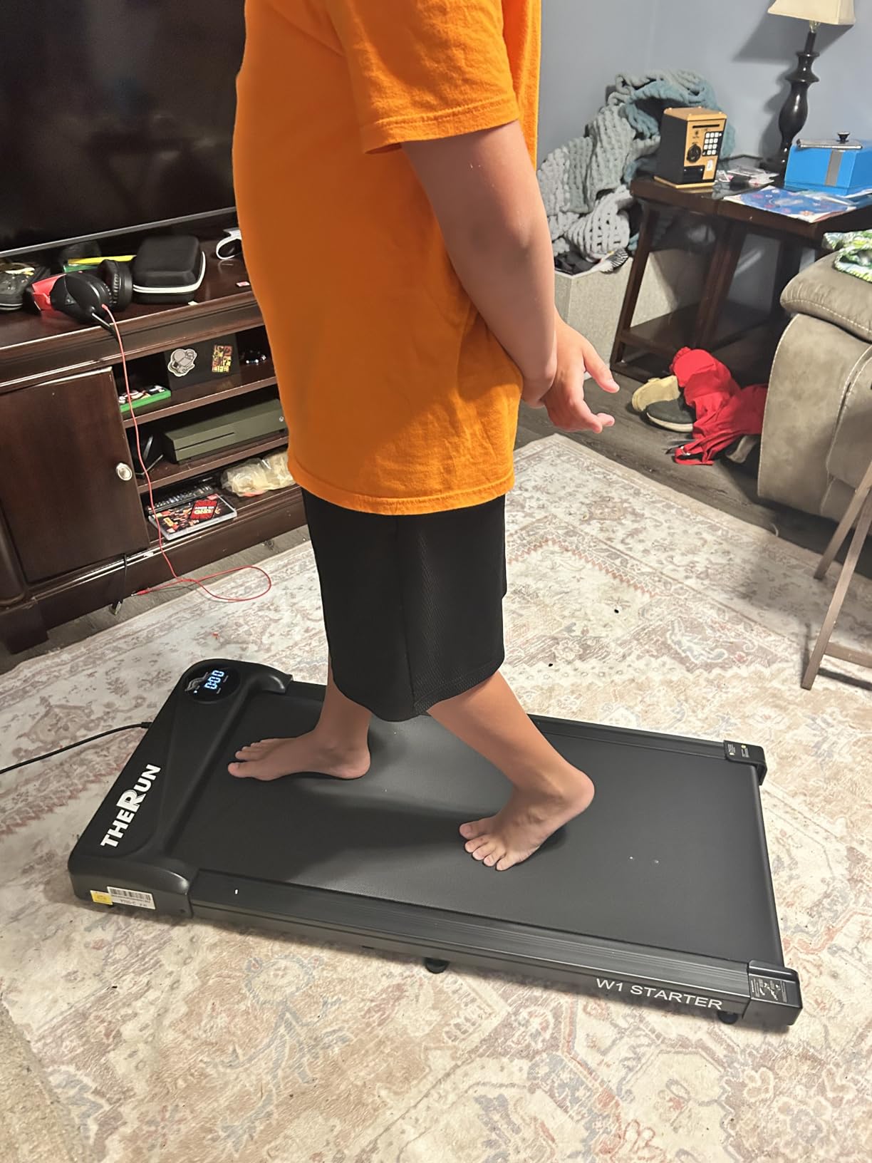 THERUN Walking Pad Treadmill Under Desk, Portable Mini Treadmill for Home/Office, Walking Pad Machine with 2.5HP and 265 lbs Weight Capacity Remote Control LED Display Customer Review THERUN Walking Pad Treadmill Under Desk, Portable Mini Treadmill for Home/Office, Walking Pad Machine with 2.5HP and 265 lbs Weight Capacity Remote Control LED Display - Customer Photo 1