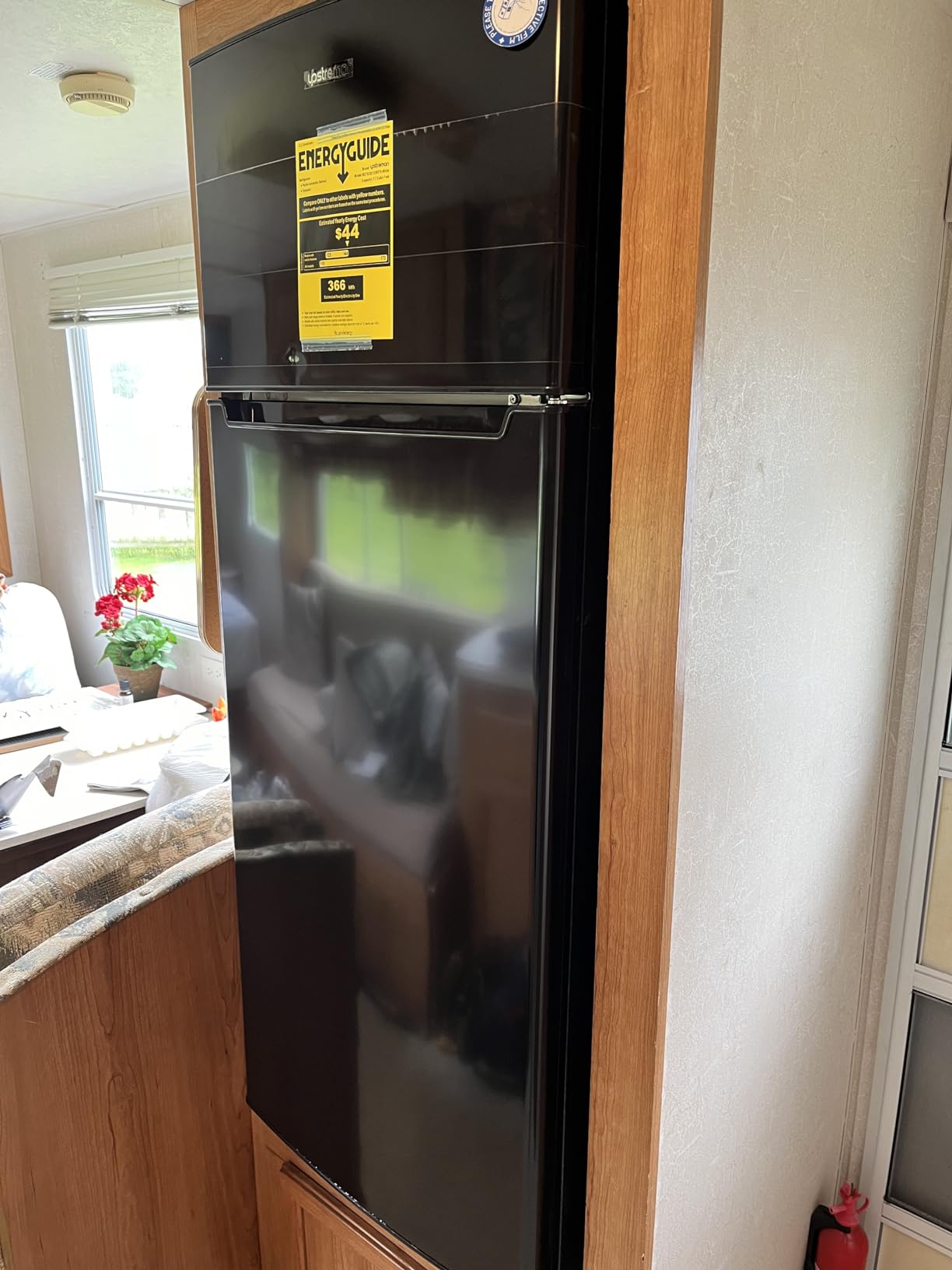 Upstreman 7.7 Cu.Ft. Refrigerator with Freezer, Double Door Fridge, Adjustable Thermostat, Large Capacity, Reversible Door Swing, Refrigerator for Apartment, Office, Dorm, Black(BD75) Customer Review Upstreman 7.7 Cu.Ft. Refrigerator with Freezer, Double Door Fridge, Adjustable Thermostat, Large Capacity, Reversible Door Swing, Refrigerator for Apartment, Office, Dorm, Black(BD75) - Customer Photo 2