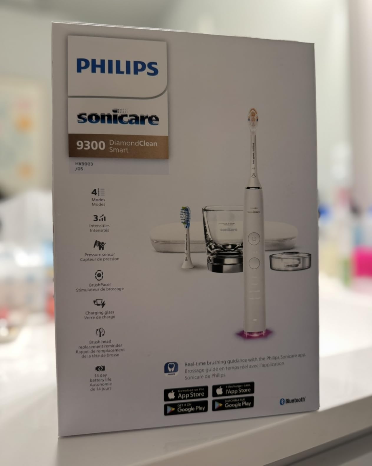 Philips Sonicare DiamondClean Smart 9300 Electric Toothbrush, Sonic Toothbrush with App, Pressure Sensor, Brush Head Detection, 4 Brushing Modes and 3 Intensity Levels, White, Model HX9903/05 Customer Review Philips Sonicare DiamondClean Smart 9300 Electric Toothbrush, Sonic Toothbrush with App, Pressure Sensor, Brush Head Detection, 4 Brushing Modes and 3 Intensity Levels, White, Model HX9903/05 - Customer Photo 2