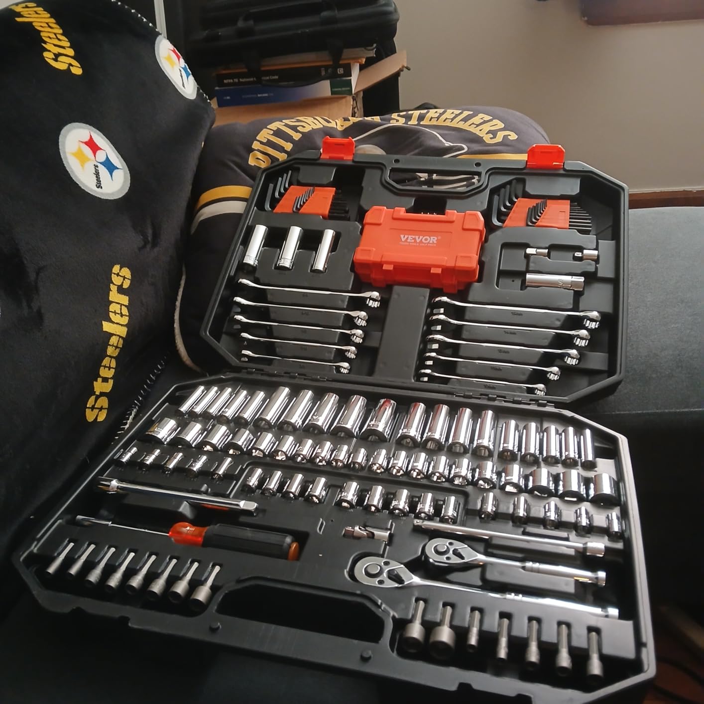 VEVOR Mechanics Tool Set and Socket Set, 1/4 VEVOR Mechanics Tool Set and Socket Set, 1/4