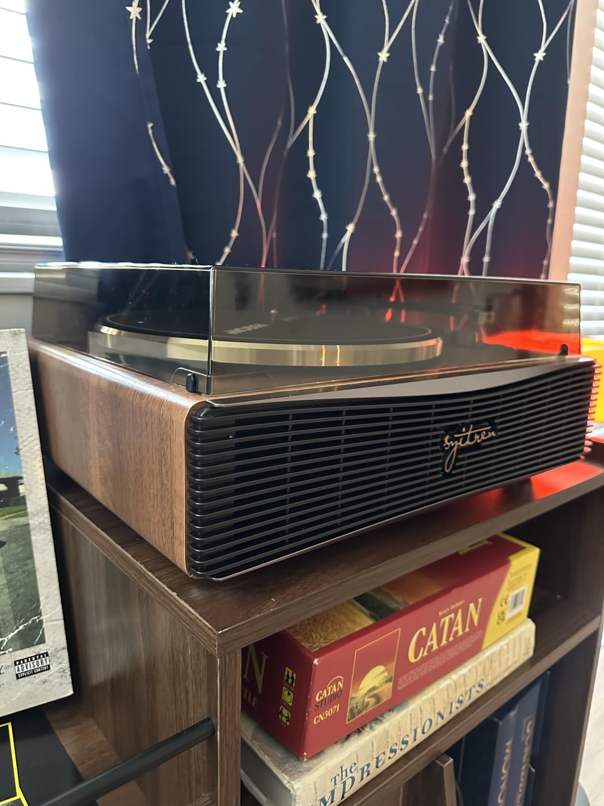 Paron Record Player Vintage Turntable for Vinyl Records with Built-in Speakers Bluetooth Retro Phonograph Wood Walnut Customer Review Paron Record Player Vintage Turntable for Vinyl Records with Built-in Speakers Bluetooth Retro Phonograph Wood Walnut - Customer Photo 2