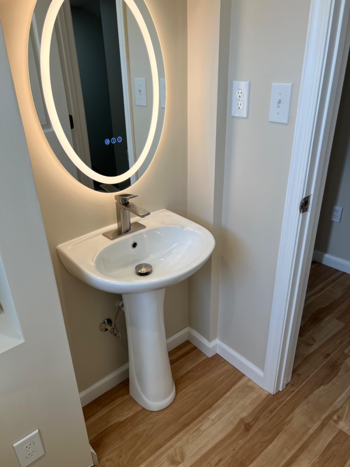 Small Pedestal Sink White 1 Hole, 20 x 17 Inch Bathroom Pedestal Sink Combo, w Water Blocking Edge, 1 Overflow Hole, 1 Faucet Hole, White Porcelain, for Bathroom, Laundry, Aisle Customer Review Small Pedestal Sink White 1 Hole, 20 x 17 Inch Bathroom Pedestal Sink Combo, w Water Blocking Edge, 1 Overflow Hole, 1 Faucet Hole, White Porcelain, for Bathroom, Laundry, Aisle - Customer Photo 1