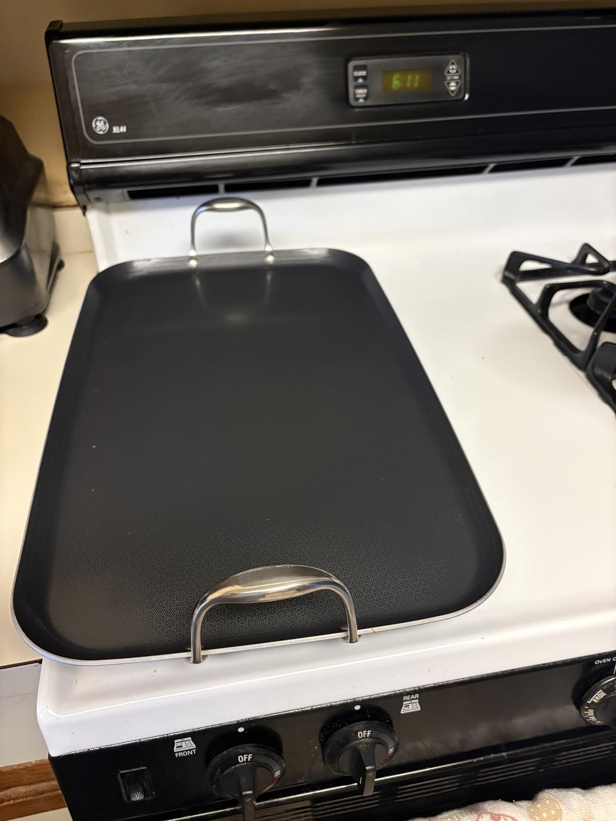 HexClad Hybrid Nonstick 13-Inch Griddle Pan, Stay-Cool Handle, Dishwasher-Friendly, Oven-Safe Up to 900°F, Induction Ready, Compatible with All Cooktops Customer Review HexClad Hybrid Nonstick 13-Inch Griddle Pan, Stay-Cool Handle, Dishwasher-Friendly, Oven-Safe Up to 900°F, Induction Ready, Compatible with All Cooktops - Customer Photo 1
