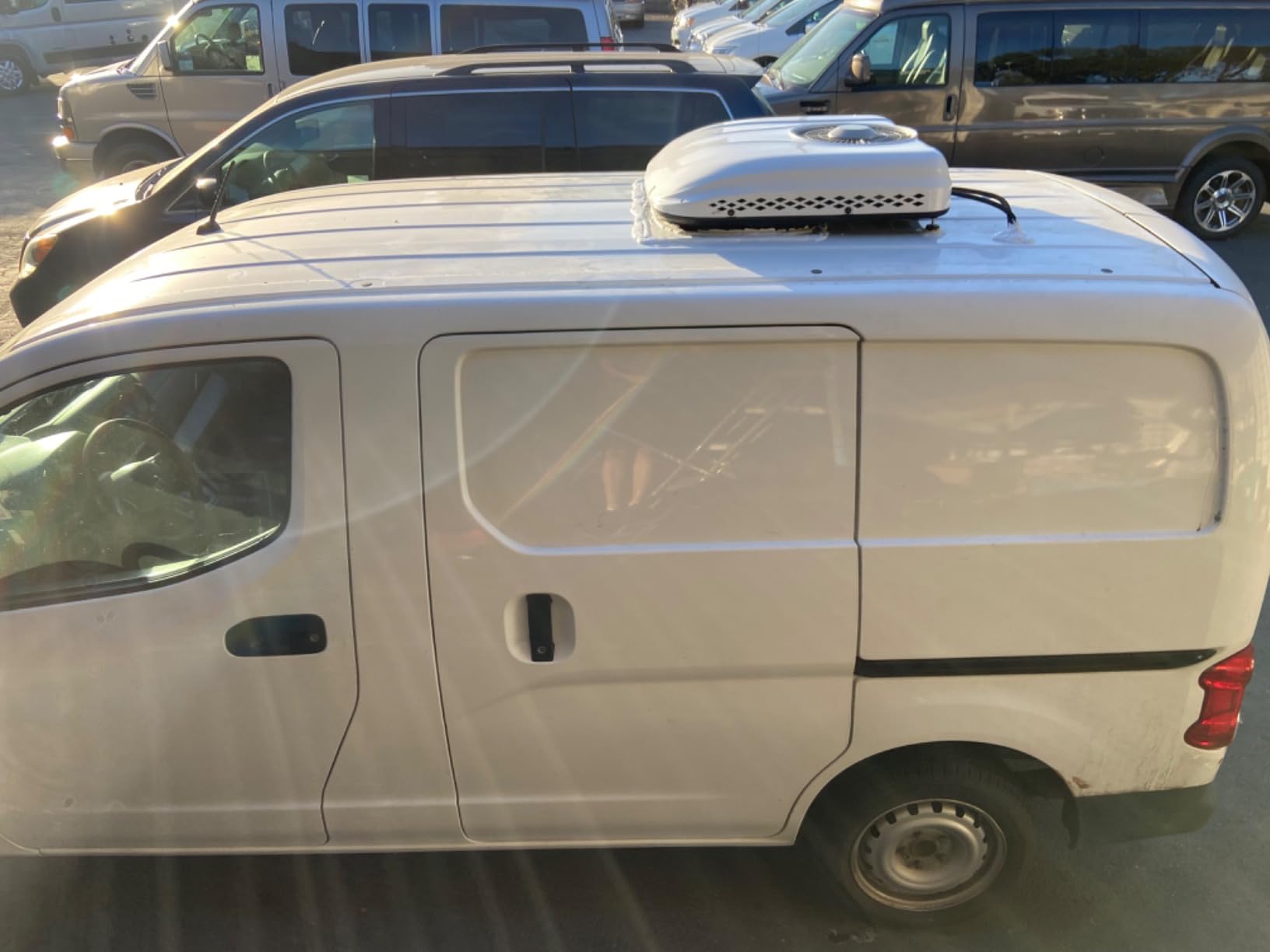 12v rv rooftop dc air conditioner 8000BTU 12 volt ultra-thin Electric Parking air conditioner 12 V A/C unit Fit for Motorhome Camper van truck excavator off-road vehicle SUV Bus New energy Customer Review 12v rv rooftop dc air conditioner 8000BTU 12 volt ultra-thin Electric Parking air conditioner 12 V A/C unit Fit for Motorhome Camper van truck excavator off-road vehicle SUV Bus New energy - Customer Photo 1