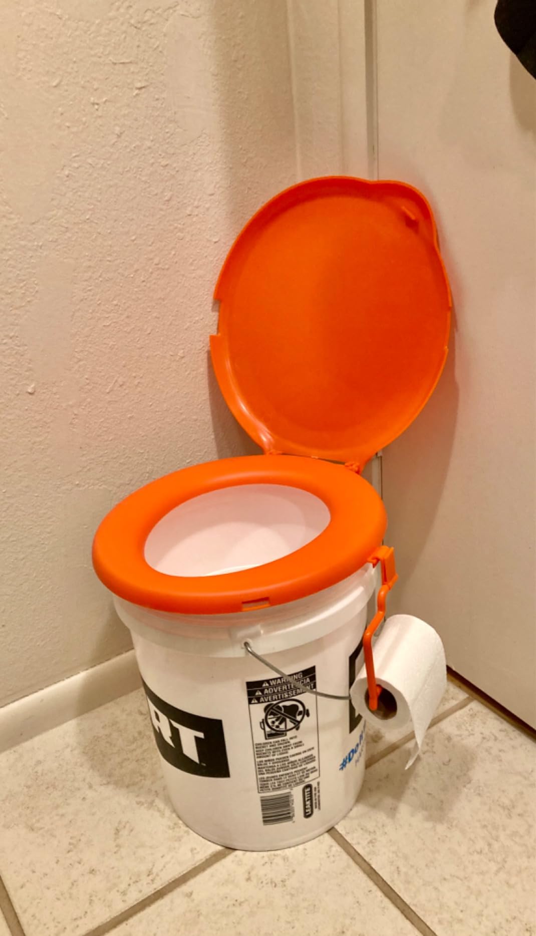 Portable Toilet Seat for 5 Gal Buckets, Camping Toilet with Lid for Adults, Snap-on Toilet Seat for Outdoor, Camping, Hiking, Emergency, Car, Boat (Black) - Customer Photo 2