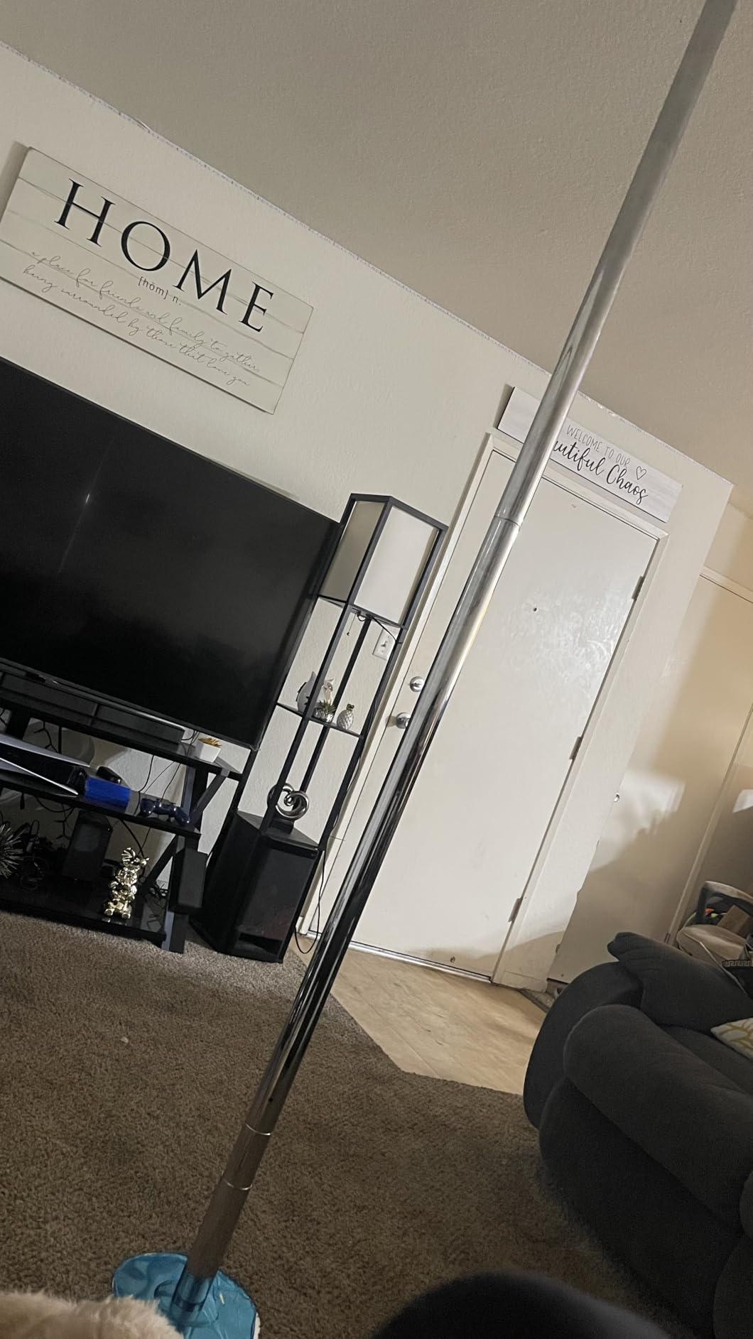 VEVOR Professional Dancing Pole, Spinning Static Dancing Pole Kit, Portable Removable Pole, 45mm Heavy-Duty Stainless Steel Pole, Height Adjustable Fitness Pole, for Exercise Home Club Gym, Silver - Customer Photo 1