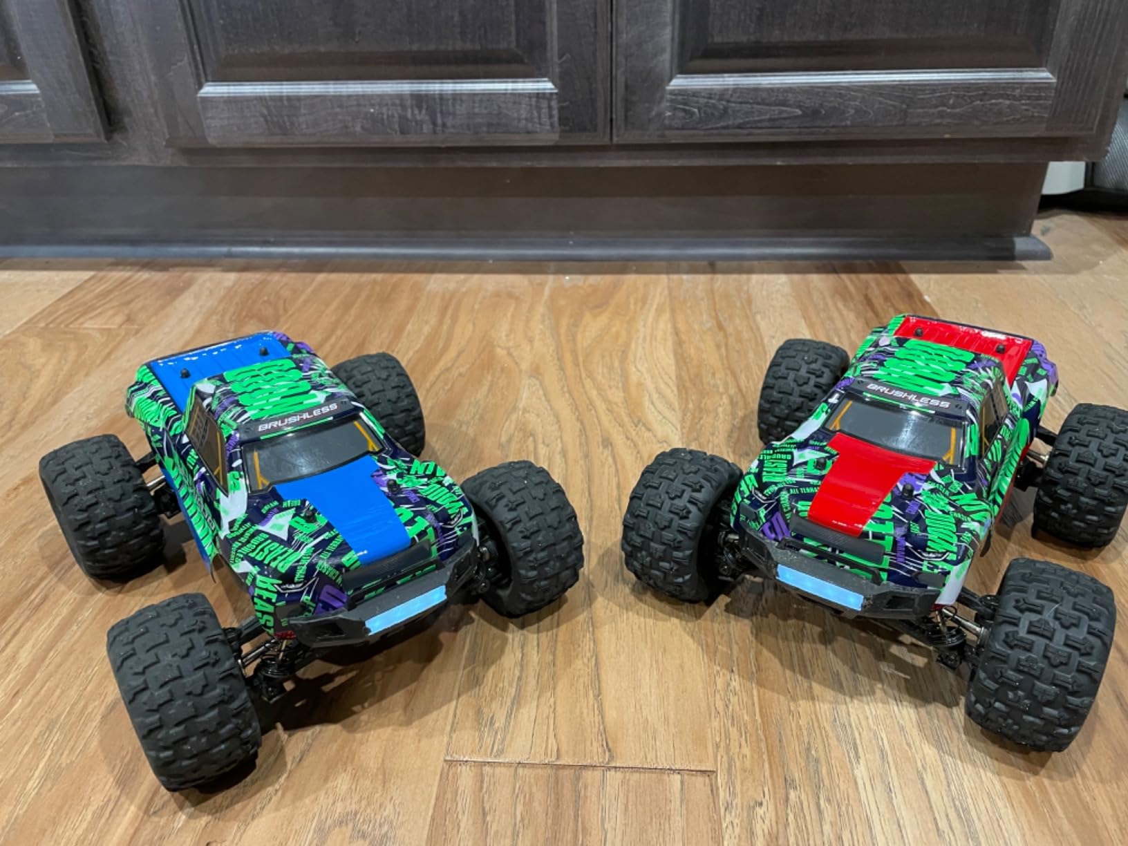 Jetwood 1/16 Fast Remote Control Car for Adults, Electric 4WD RTR RC Cars, High Speed RC Truck Gifts for Boys, Max 38 kph Offroad RC, JC16W with 2 Batteries Customer Review Jetwood 1/16 Fast Remote Control Car for Adults, Electric 4WD RTR RC Cars, High Speed RC Truck Gifts for Boys, Max 38 kph Offroad RC, JC16W with 2 Batteries - Customer Photo 1