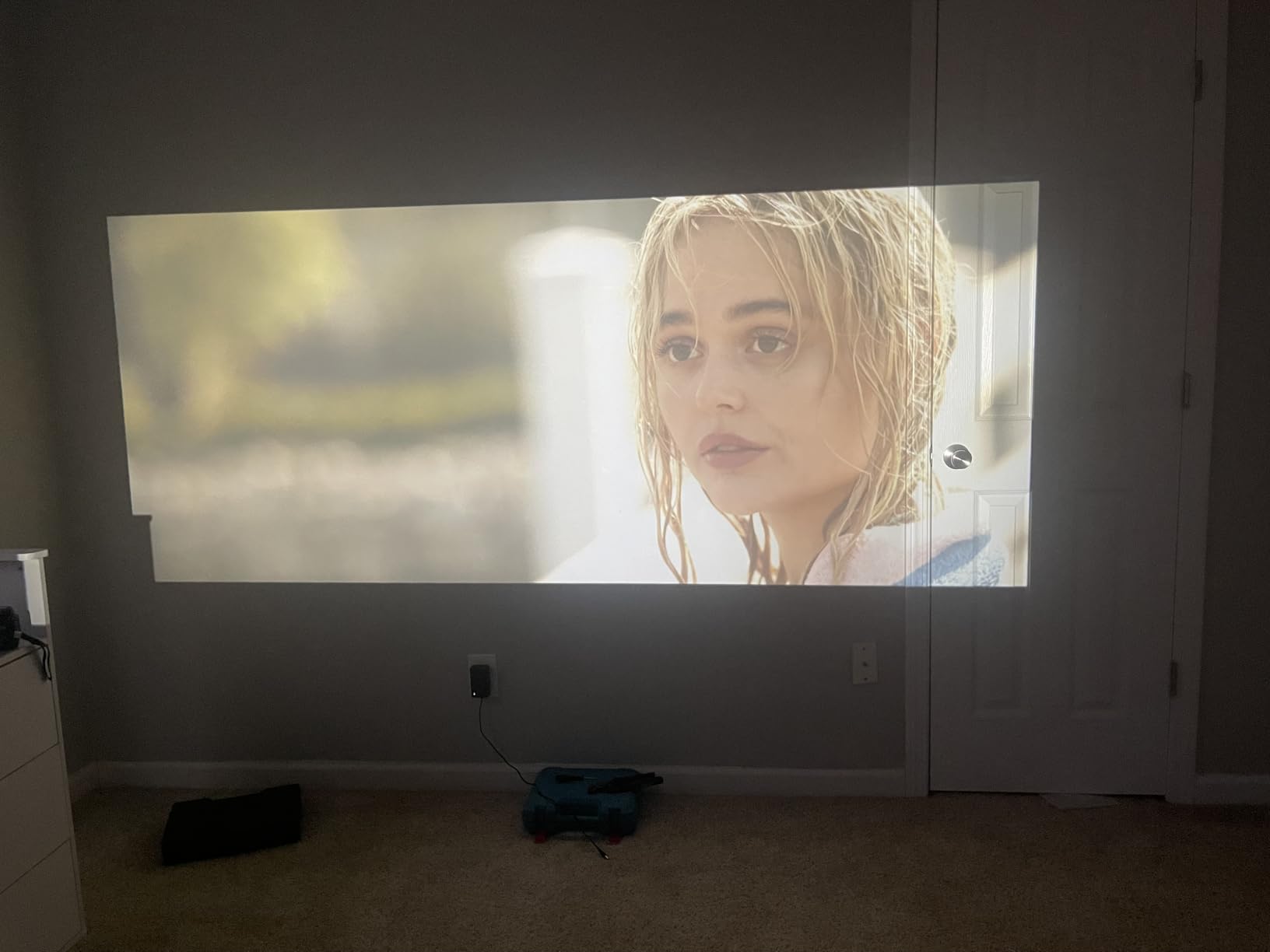 Aurzen EAZZE D1 Smart Projector with WiFi and Bluetooth, Netflix-Officially-Licensed, Auto Focus & Keystone, DoIby Audio, Zoom, Native 1080P Movie, Portable Outdoor Mini Projector, White Customer Review Aurzen EAZZE D1 Smart Projector with WiFi and Bluetooth, Netflix-Officially-Licensed, Auto Focus & Keystone, DoIby Audio, Zoom, Native 1080P Movie, Portable Outdoor Mini Projector, White - Customer Photo 1