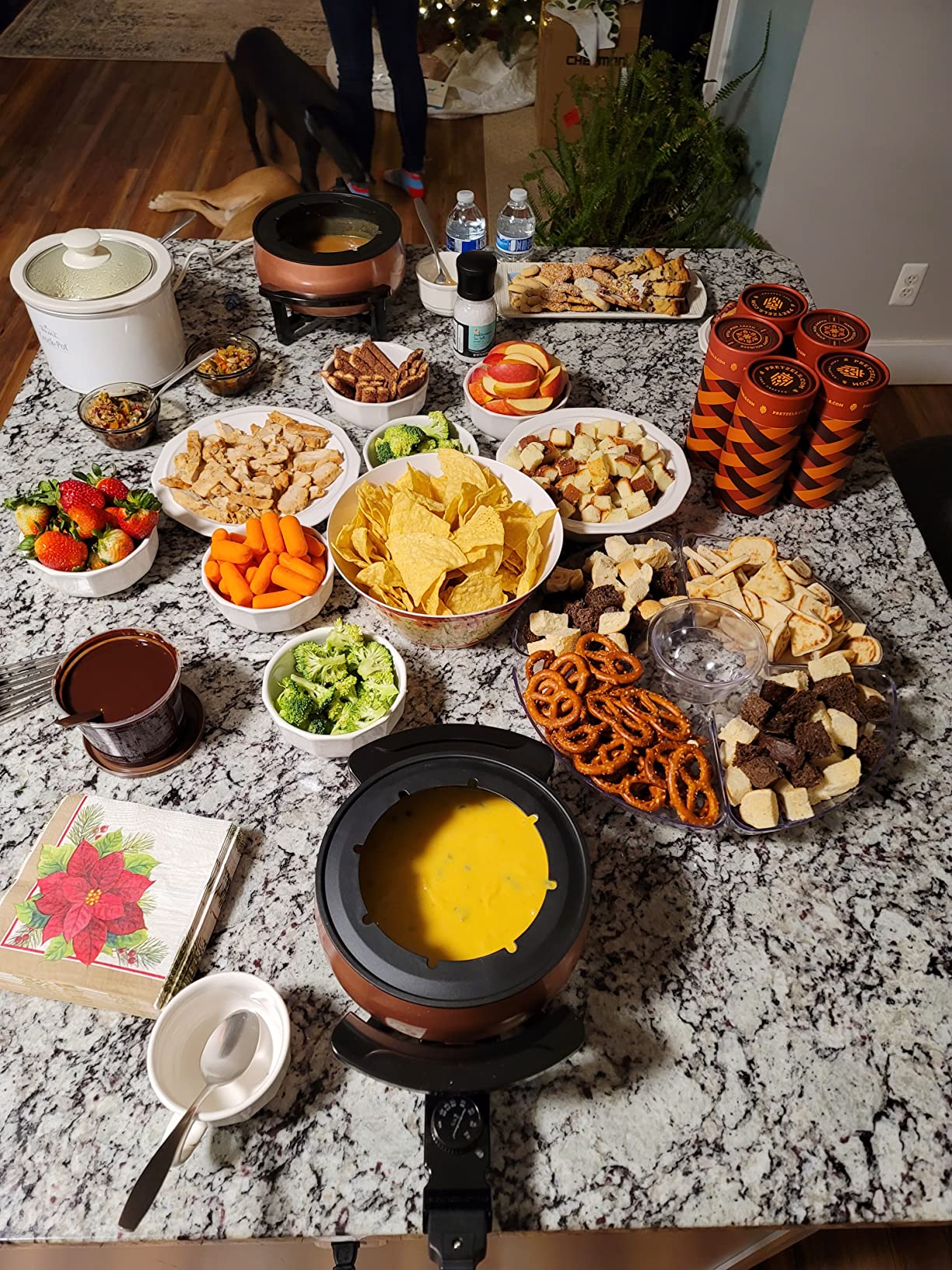 Hamilton Beach 12 Cup Electric Fondue Pot Set with Temperature Control, 6-Color Coded Forks, for Cheese, Chocolate, Hot Oil, Broth, 3 Quart PFAS-Free Nonstick Interior, Gray (86202) Customer Review Hamilton Beach 12 Cup Electric Fondue Pot Set with Temperature Control, 6-Color Coded Forks, for Cheese, Chocolate, Hot Oil, Broth, 3 Quart PFAS-Free Nonstick Interior, Gray (86202) - Customer Photo 2