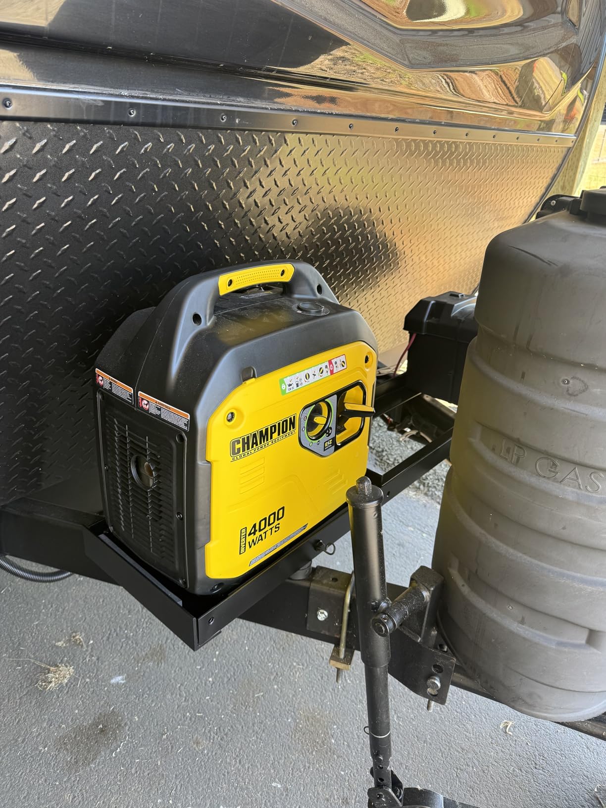 Champion Power Equipment 4000-Watt RV Ready Portable Inverter Generator with Quiet Technology and CO Shield Customer Review Champion Power Equipment 4000-Watt RV Ready Portable Inverter Generator with Quiet Technology and CO Shield - Customer Photo 1