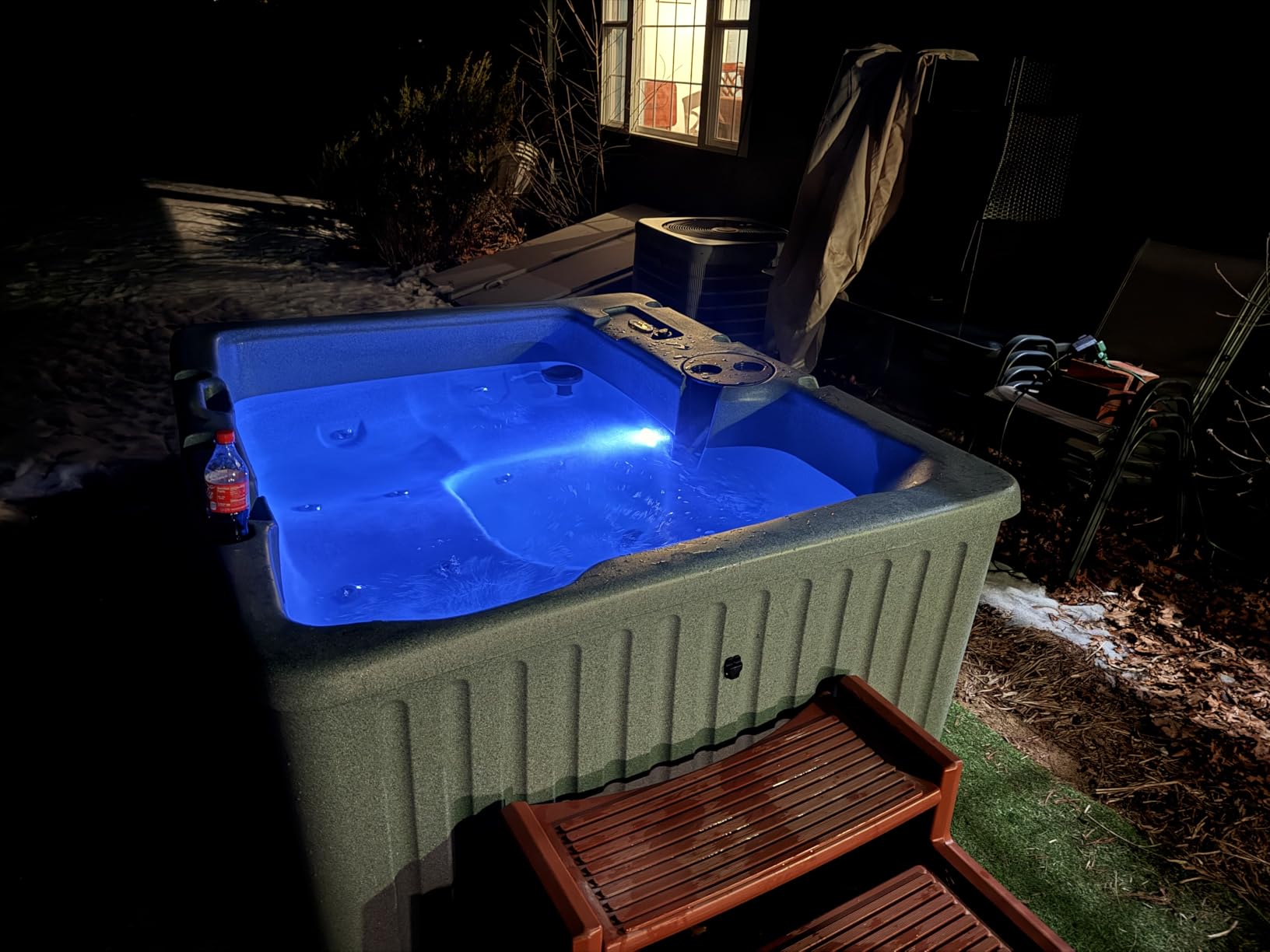 Aqualife Current 4-Adult Outdoor Hot Tub, Uses Standard Outlet, 14 Hydrotherapy Jets, Underwater Led Lighting, Cover Included Customer Review Aqualife Current 4-Adult Outdoor Hot Tub, Uses Standard Outlet, 14 Hydrotherapy Jets, Underwater Led Lighting, Cover Included - Customer Photo 1
