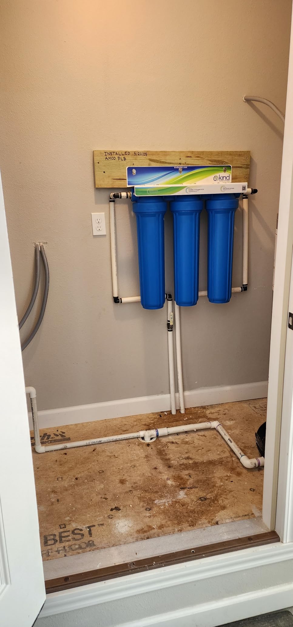 Whole House Salt-Free Water Softener and Filter Combo - High Performing Coconut Shell Carbon Block Filtration - for Homes with Up to 6 Bathrooms - Easy Installation Customer Review Whole House Salt-Free Water Softener and Filter Combo - High Performing Coconut Shell Carbon Block Filtration - for Homes with Up to 6 Bathrooms - Easy Installation - Customer Photo 1
