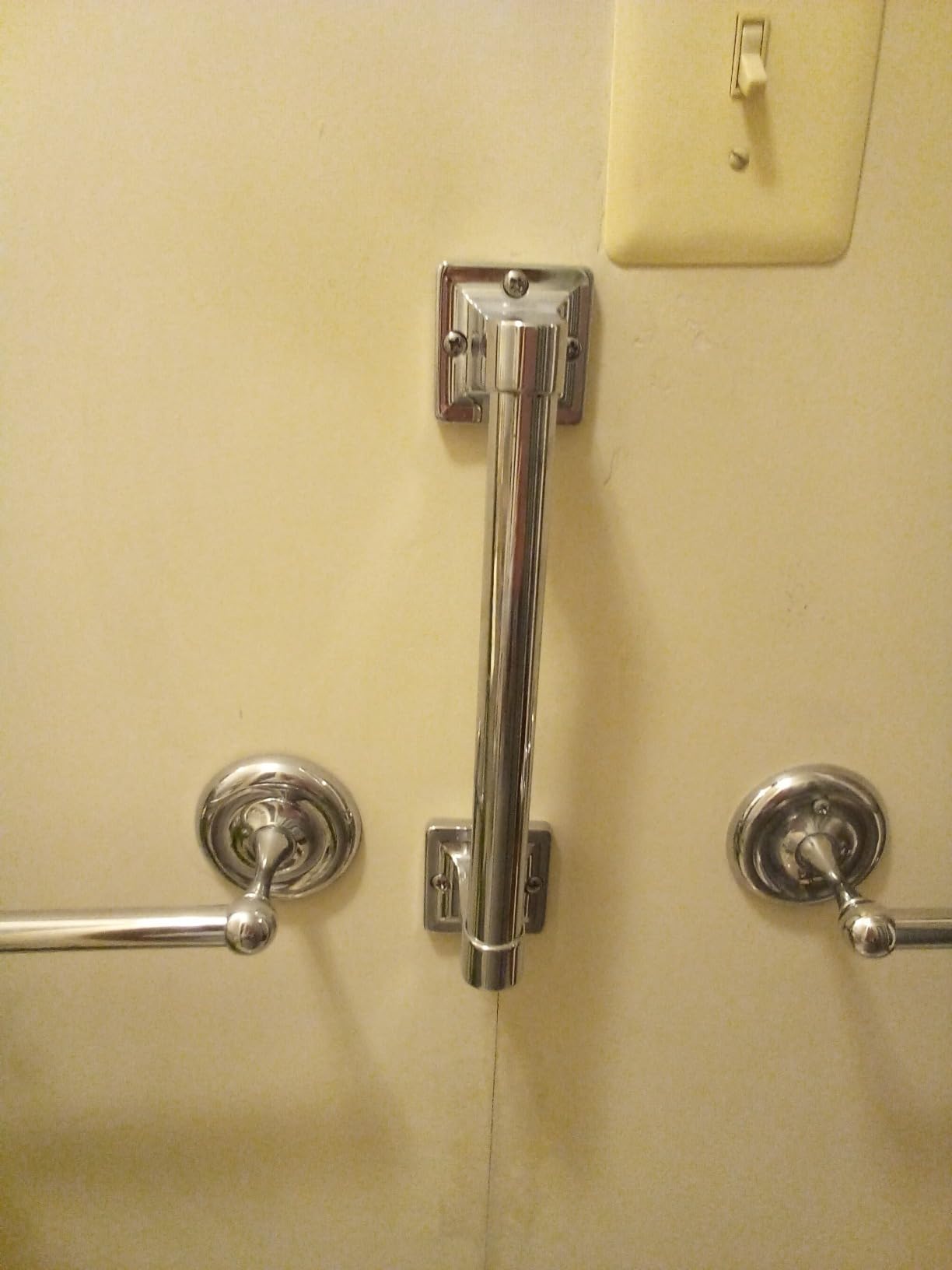 2 Pack 16 Inch Grab Bars for Bathtubs and Showers, Safety Bathroom Shower Grab Bars for Seniors Holds up to 500LBs, Handicap Grab Bars Stainless Steel, Anti Slip Shower Handle for Wall, Elderly Customer Review 2 Pack 16 Inch Grab Bars for Bathtubs and Showers, Safety Bathroom Shower Grab Bars for Seniors Holds up to 500LBs, Handicap Grab Bars Stainless Steel, Anti Slip Shower Handle for Wall, Elderly - Customer Photo 1