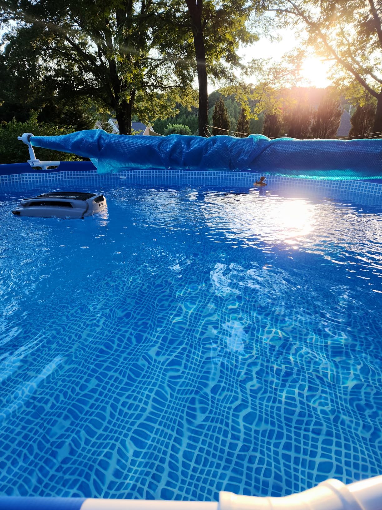 VEVOR Pool Cover Reel, Solar Cover Reel 20 ft, Above Ground Swimming Pool Cover Reel Set, Fits for 3-20 ft Width Swimming Pools Customer Review VEVOR Pool Cover Reel, Solar Cover Reel 20 ft, Above Ground Swimming Pool Cover Reel Set, Fits for 3-20 ft Width Swimming Pools - Customer Photo 1
