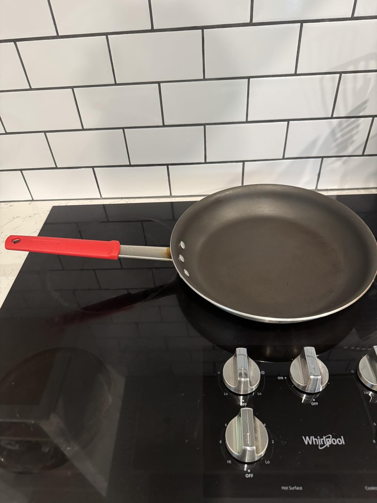 Tramontina Professional 8-Inch Ceramic Non Stick Small Frying Pan, Heavy-Gauge Aluminum Skillet with Nonstick Coating, Dishwasher and Oven Safe, Black Customer Review Tramontina Professional 8-Inch Ceramic Non Stick Small Frying Pan, Heavy-Gauge Aluminum Skillet with Nonstick Coating, Dishwasher and Oven Safe, Black - Customer Photo 2